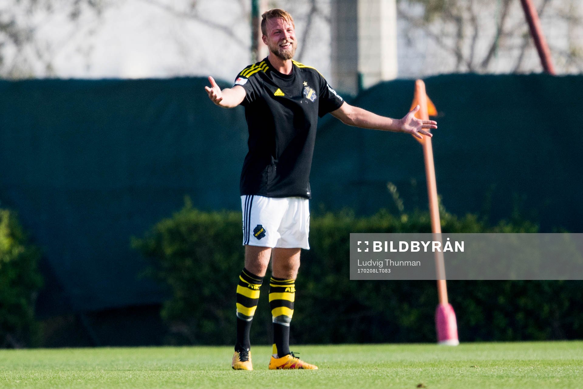 under fotbollsmatchen i Dubai International Cup mellan AIK