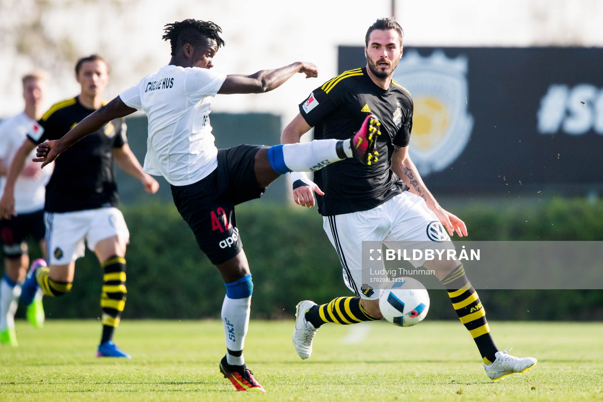 s Denni Avdic och Midtjyllands Babajide David