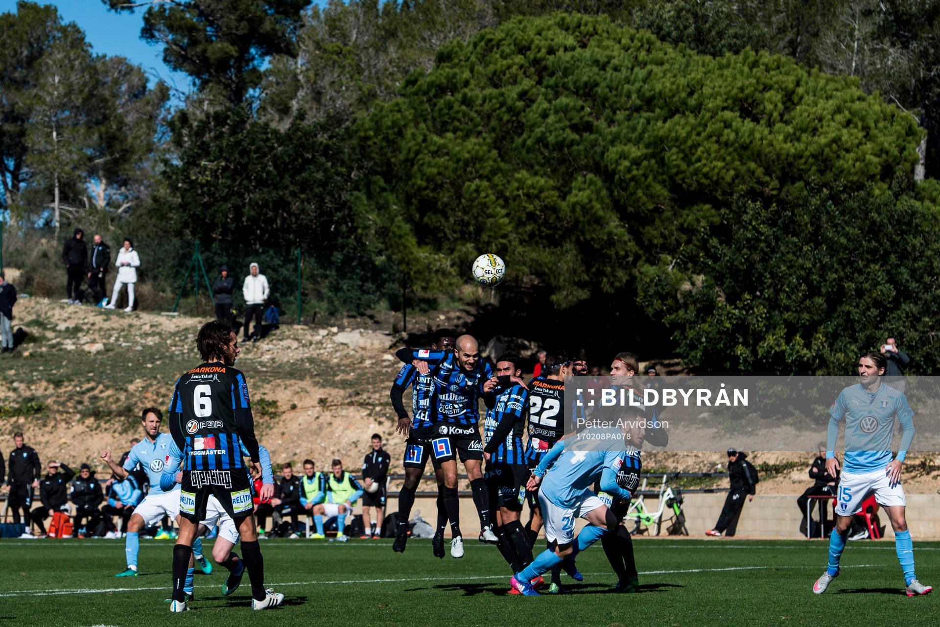 Malmö FFs Magnus Wolff Eikrem gör 2-1 på frispark
