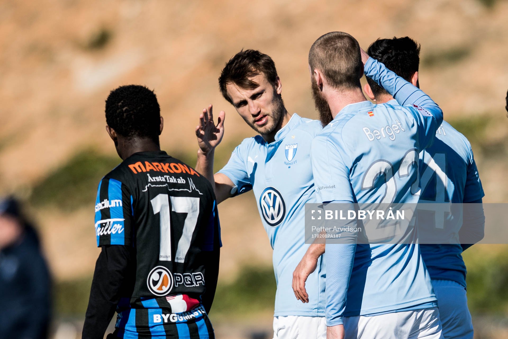 Malmö FFs Magnus Wolff Eikrem jublar med Jo Inge Berget
