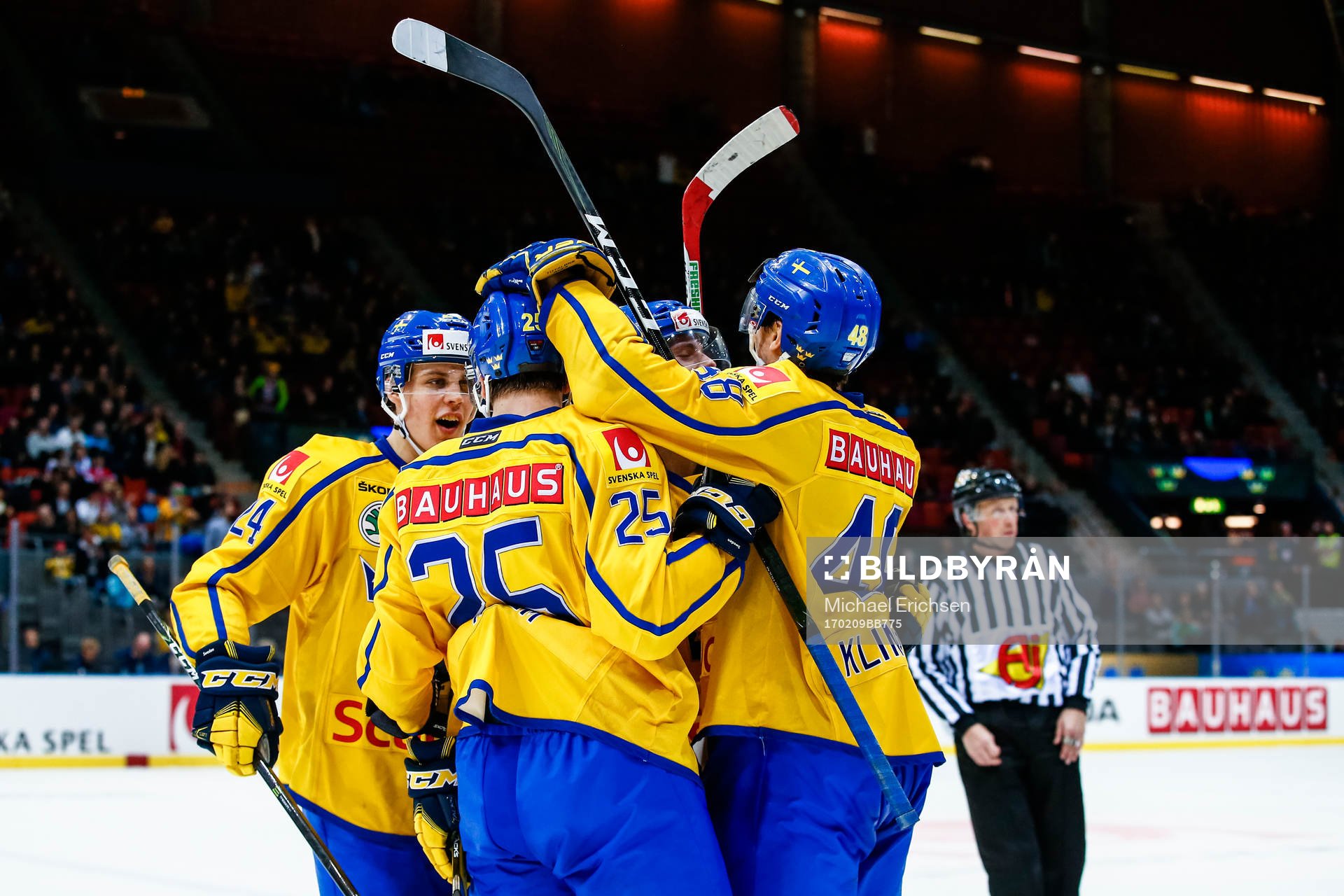 Sveriges Joel Eriksson Ek  jublar
