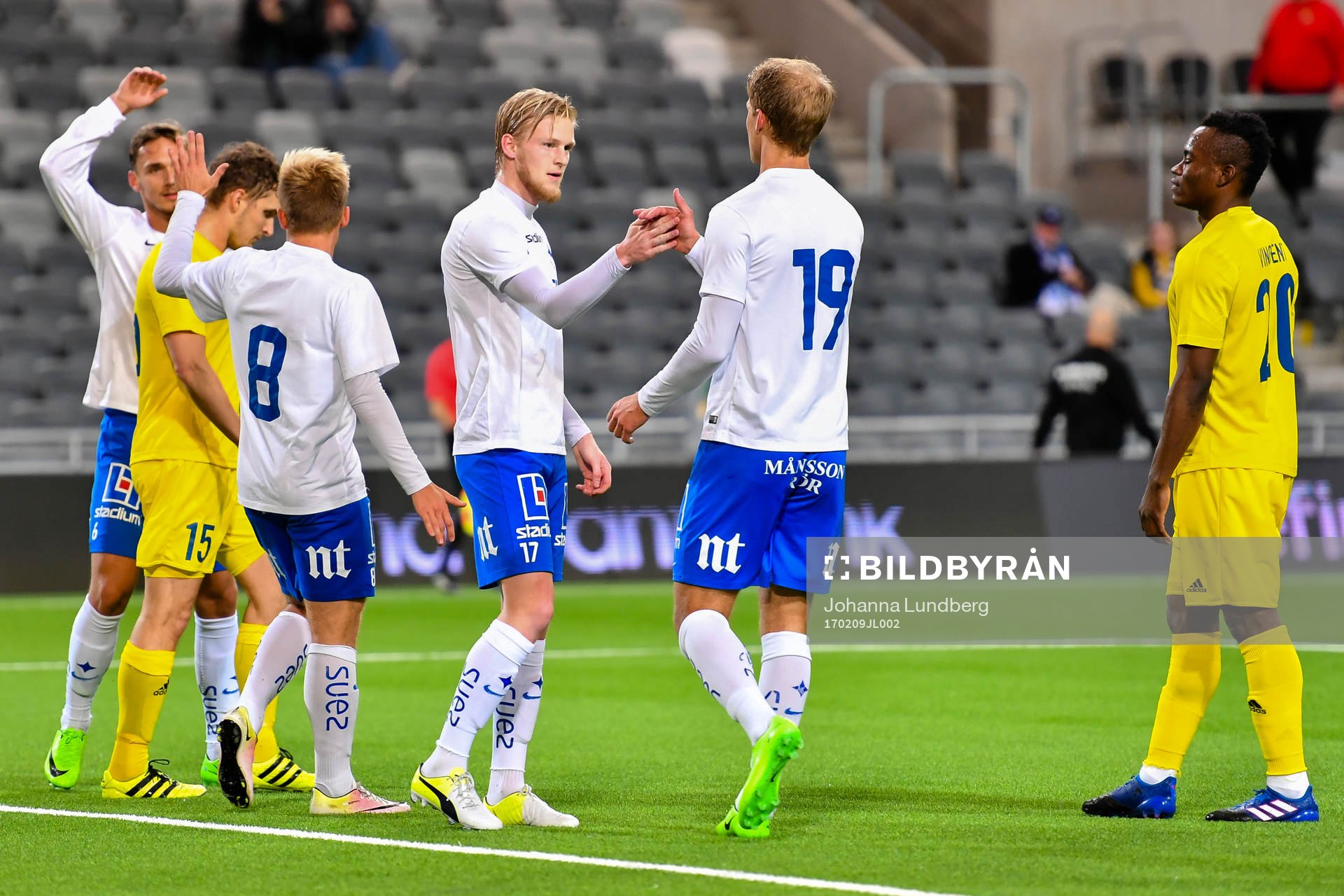 Norrköpings Nicklas Bärkroth och Karl Holmberg jublar efter 2-0 av Sebastian Andersson  under en träningsmatch i fotboll mellan Norrköping och Helsingfors den 9 februari 2017 i Stockholm. 