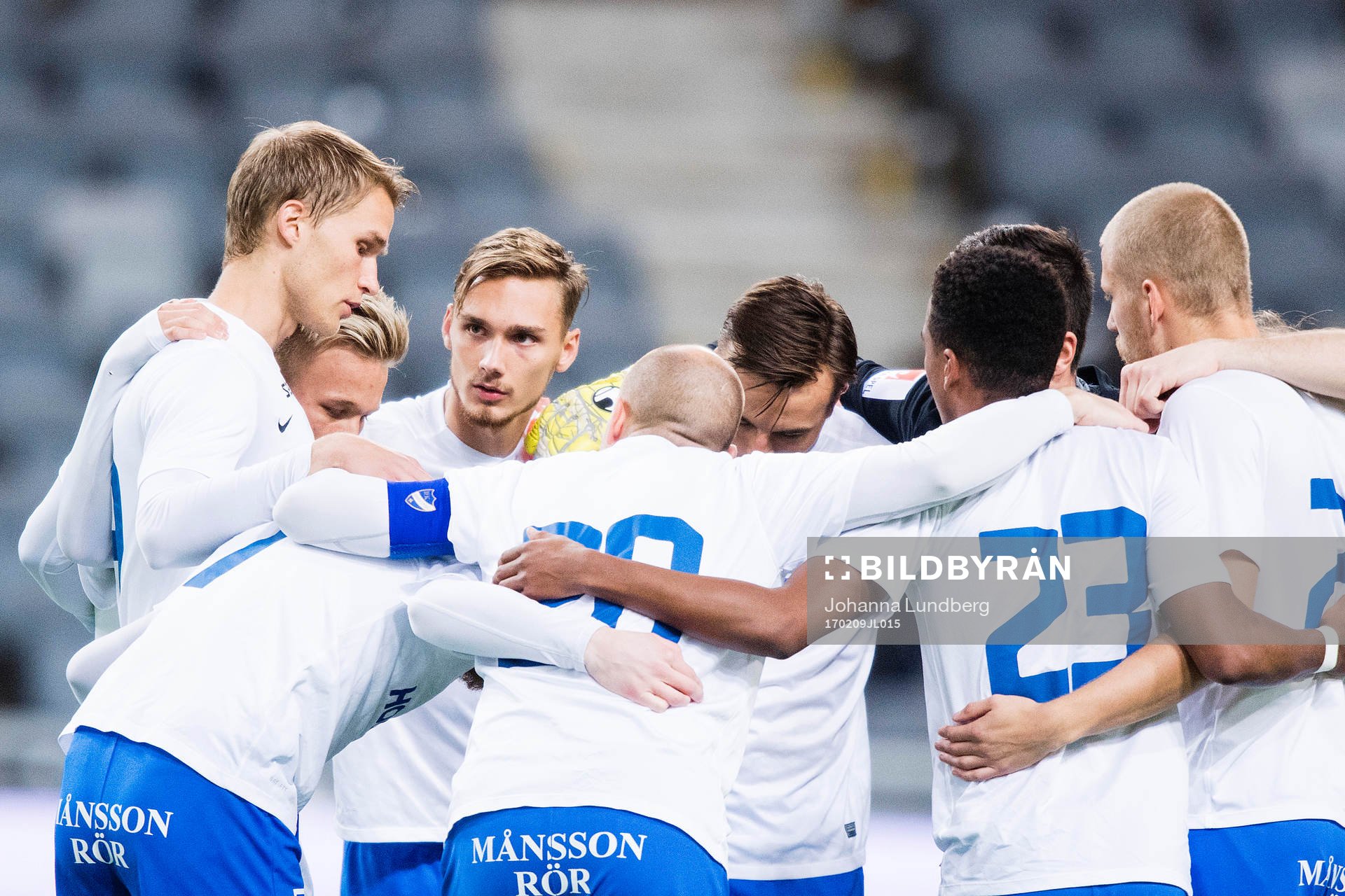 Norrköpings spelare samlar ihop sig inför en träningsmatch i fotboll mellan Norrköping och Helsingfors den 9 februari 2017 i Stockholm.