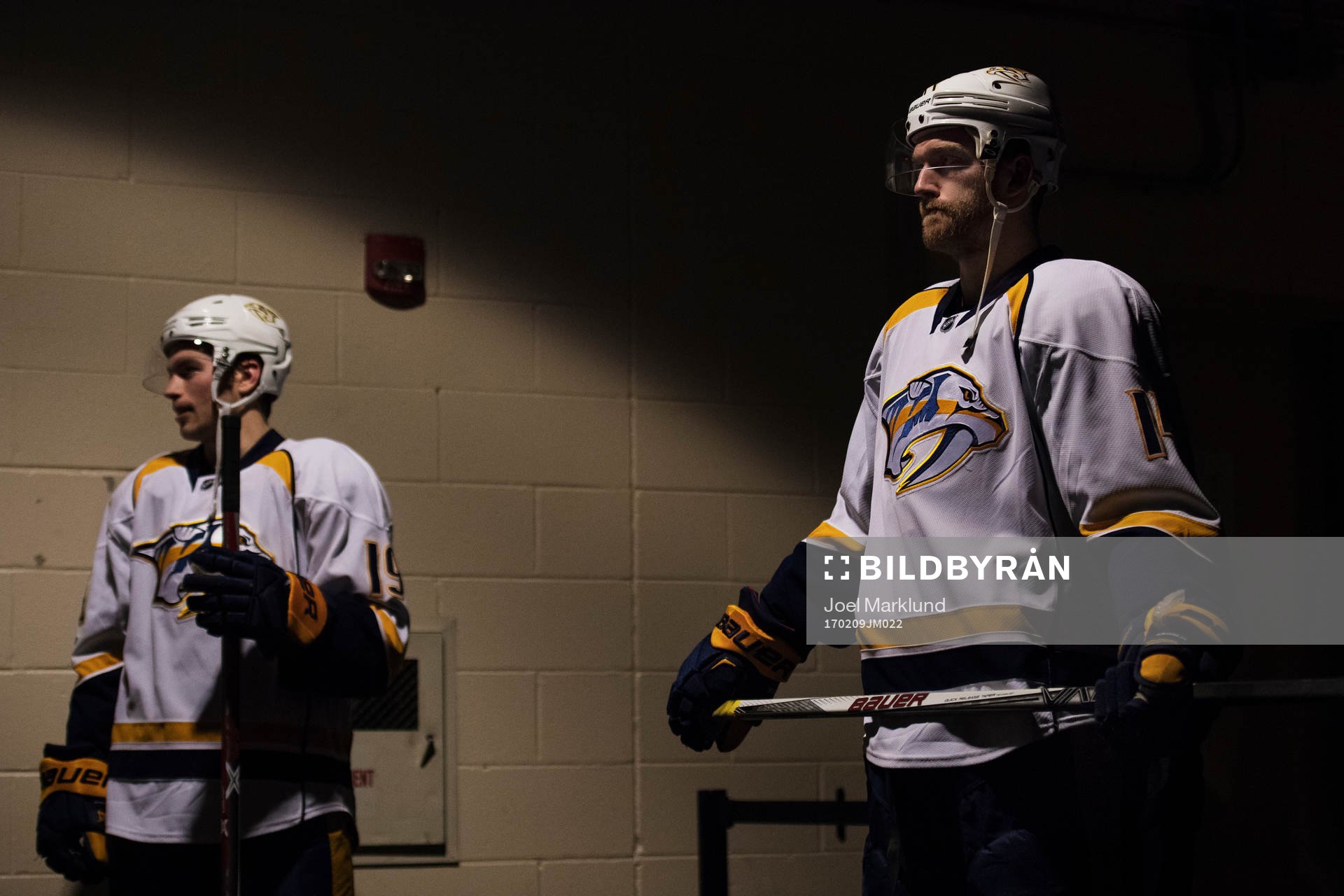 Predators Calle Järnkrok och Mattias Ekholm i spelargången