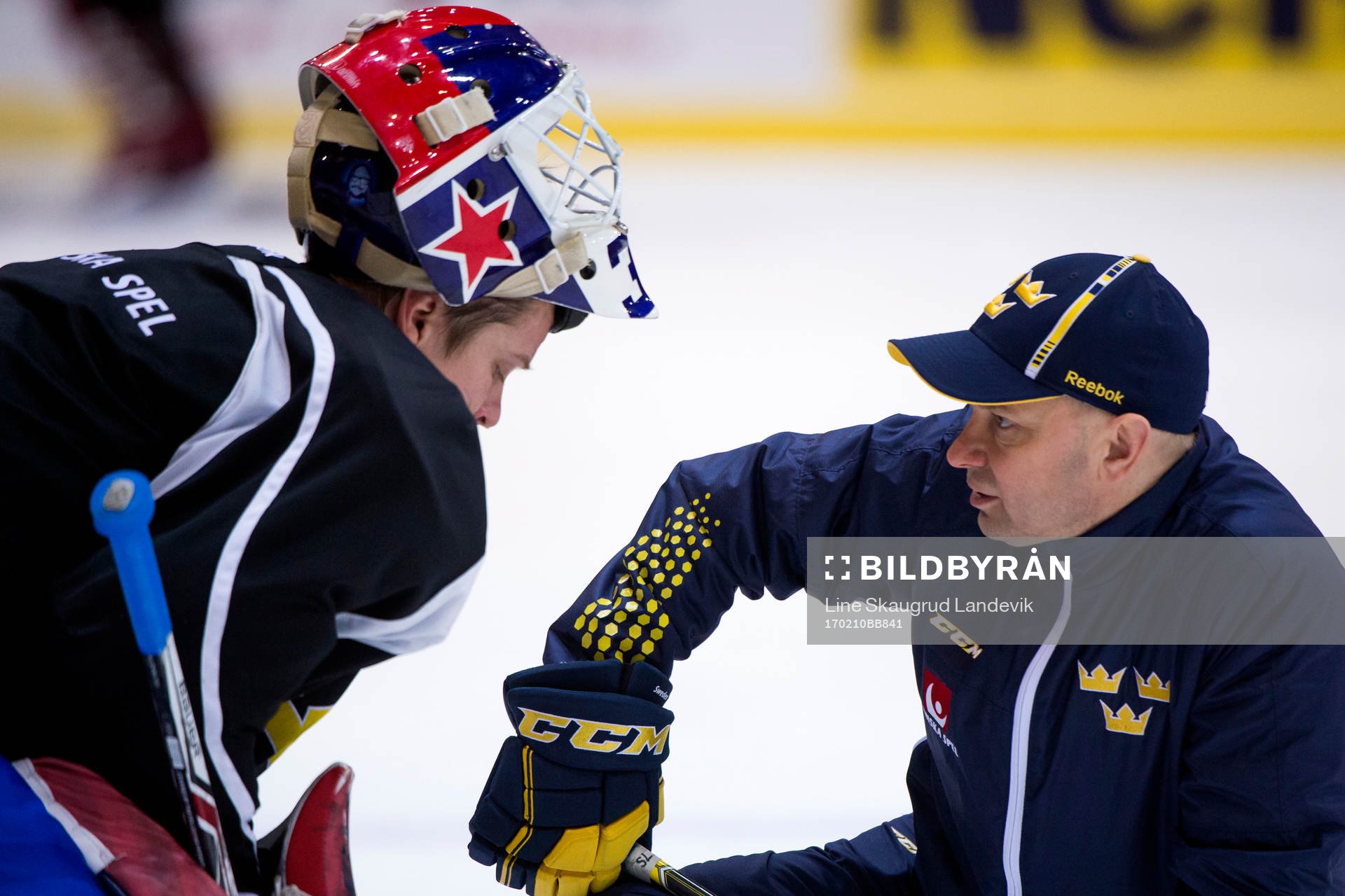 Målvakt Viktor Fasth och målvaktstränare Stefan Ladhe