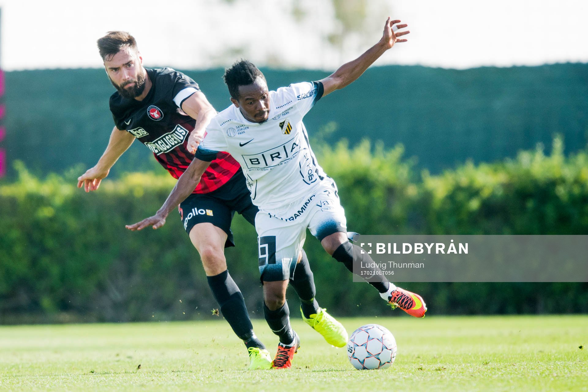 Midtjyllands Tim Sparv och Häckens Mohammed Abubakari