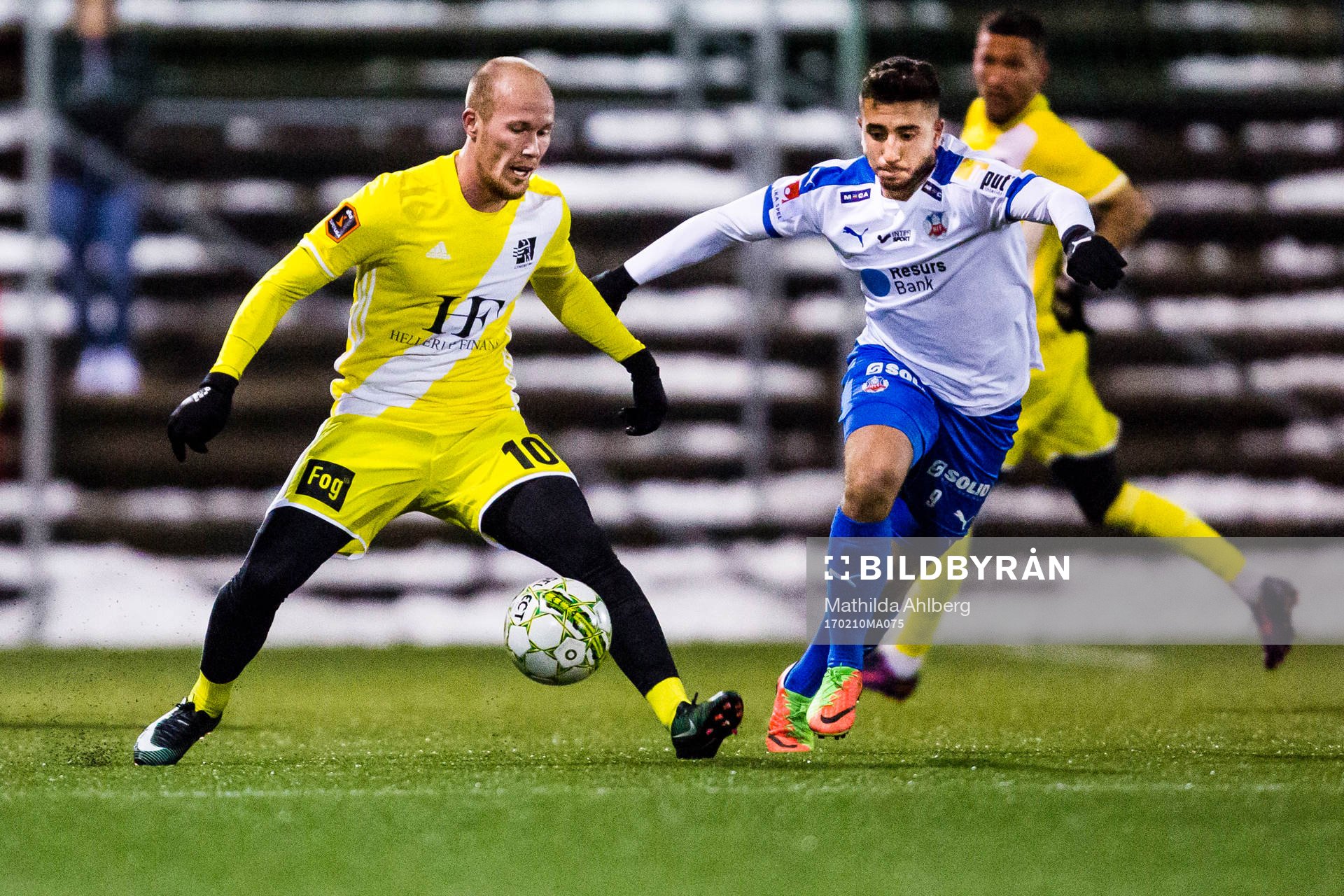 Lyngbys Mikkel Rygaard och Helsingborgs Moustafa Zeidan under en träningsmatch i fotboll mellan Helsingborg och Lyngby den 10 februari 2017 i Helsingborg.