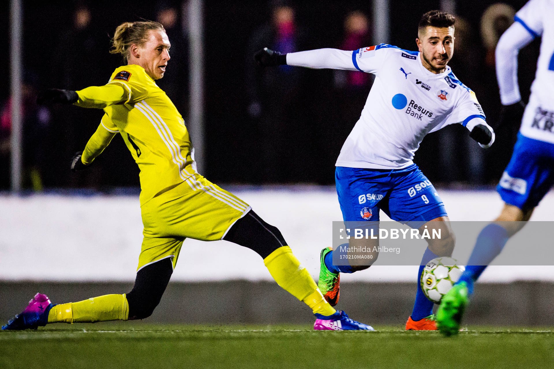 Lyngbys Jesper Christjansen och Helsingborgs Moustafa Zeidan under en träningsmatch i fotboll mellan Helsingborg och Lyngby den 10 februari 2017 i Helsingborg.