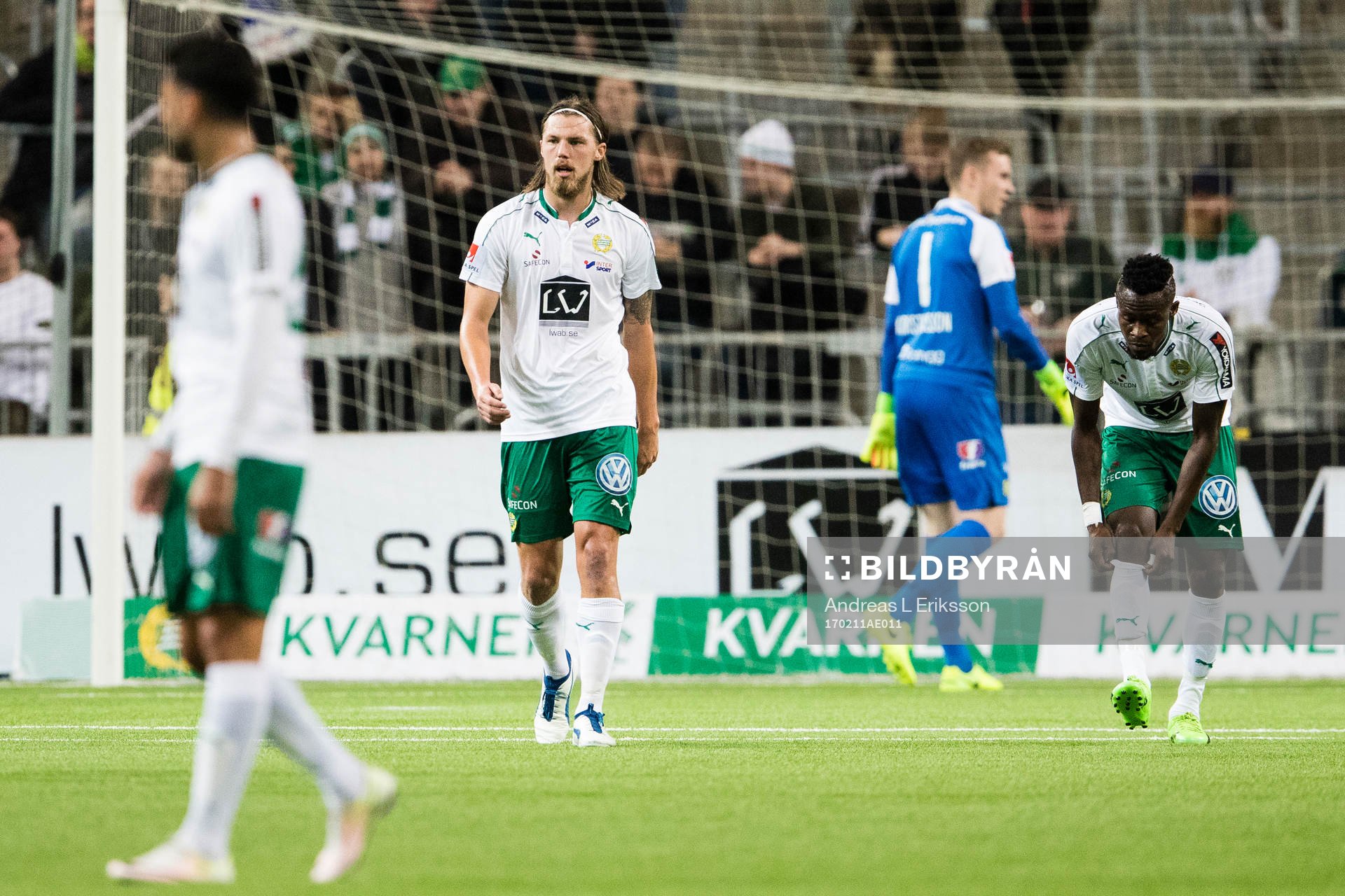 Hammarbys Björn Paulsen, målvakt Ögmundur Kristinsson