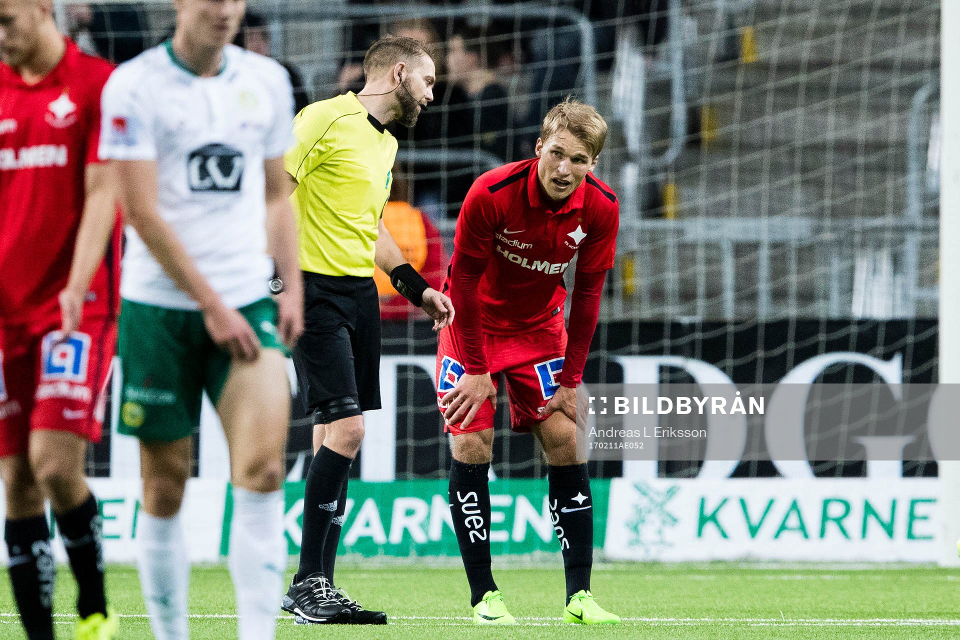Domare Johan Hemlin och Norrköpings Sebastian Andersson