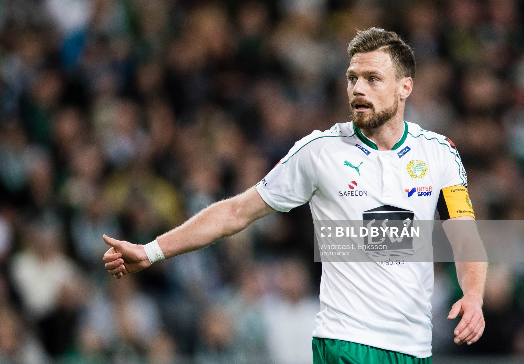 Hammarbys Arnór Smárason gör tummen upp