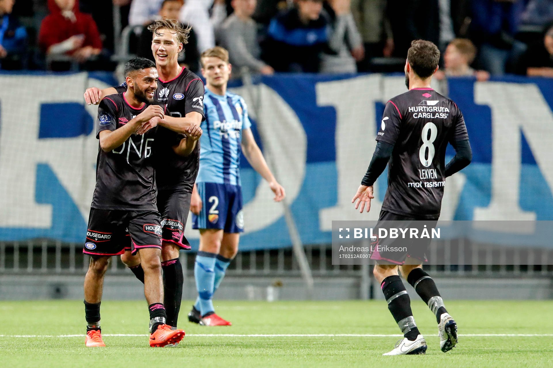Vålerengens Ghayas Zahid och Magnus Retsius Grödem jublar efter 0-1 av Zahid under träningsmatchen i fotboll mellan Djurgården och Vålerengen den 12 februari 2017 i Stockholm.
