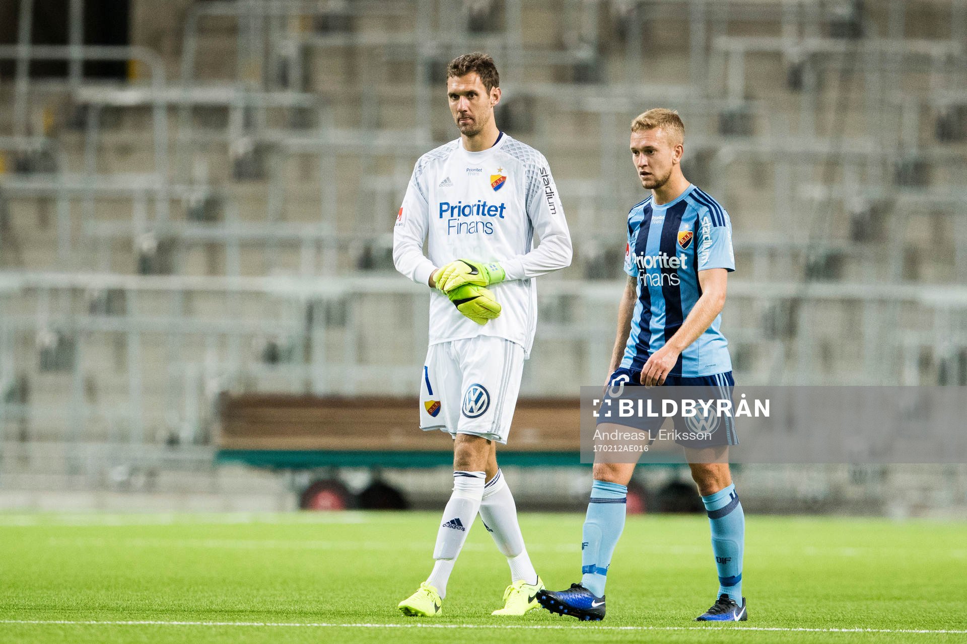 Djurgårdens målvakt Andreas Isaksson och Alexander Michel