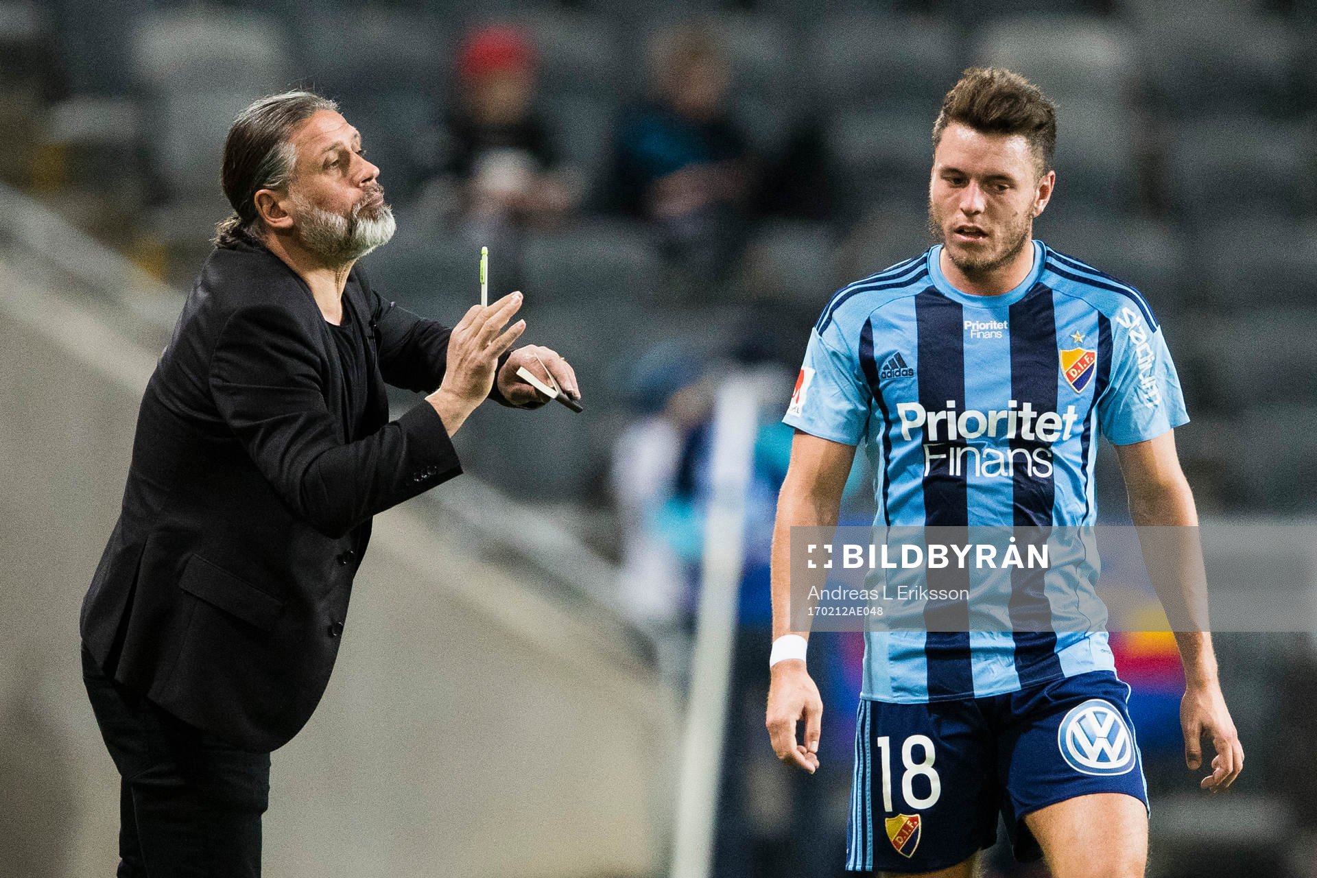 Djurgårdens tränare Özcan Melkemichel talar till
