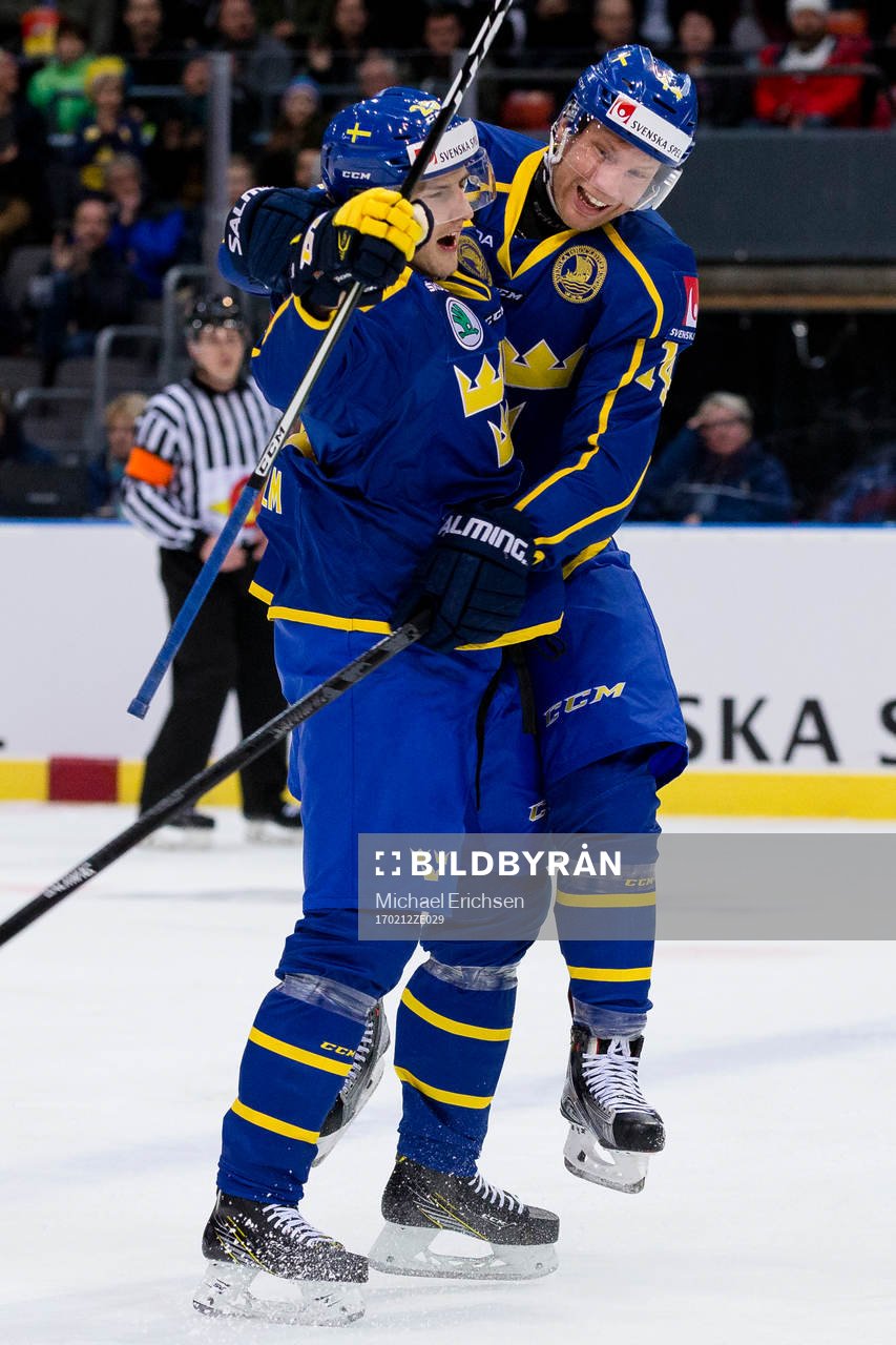 Sveriges Philip Holm jublar ihop med Richard Gynge