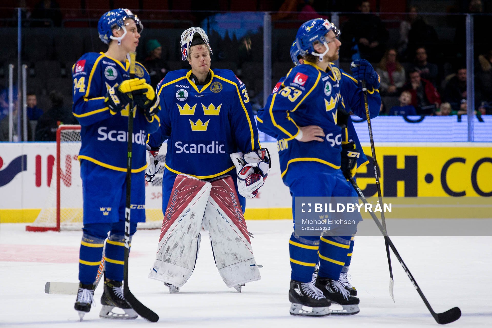 Sveriges målvakt Viktor Fasth deppar
