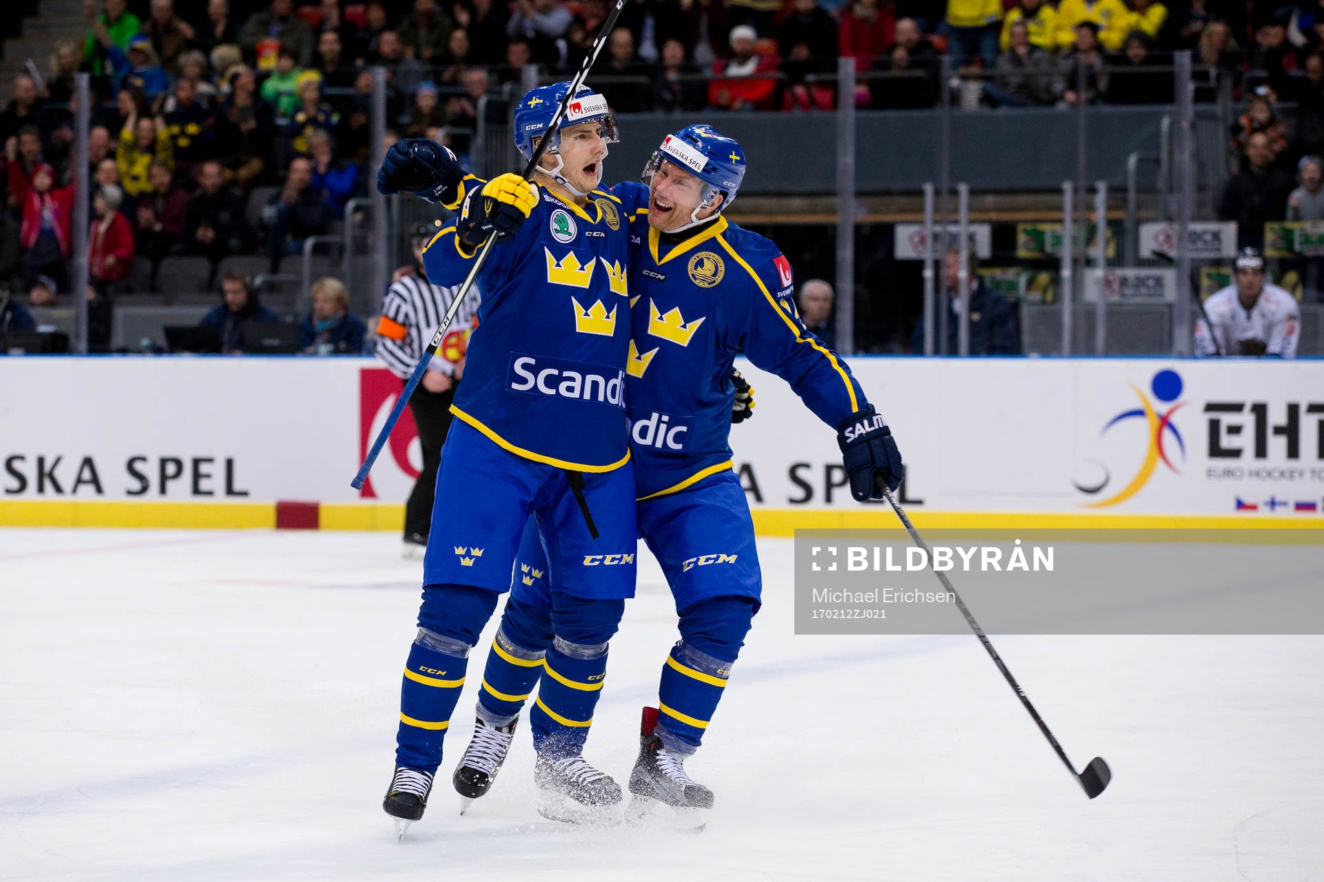 Sveriges Philip Holm jublar ihop med Richard Gynge