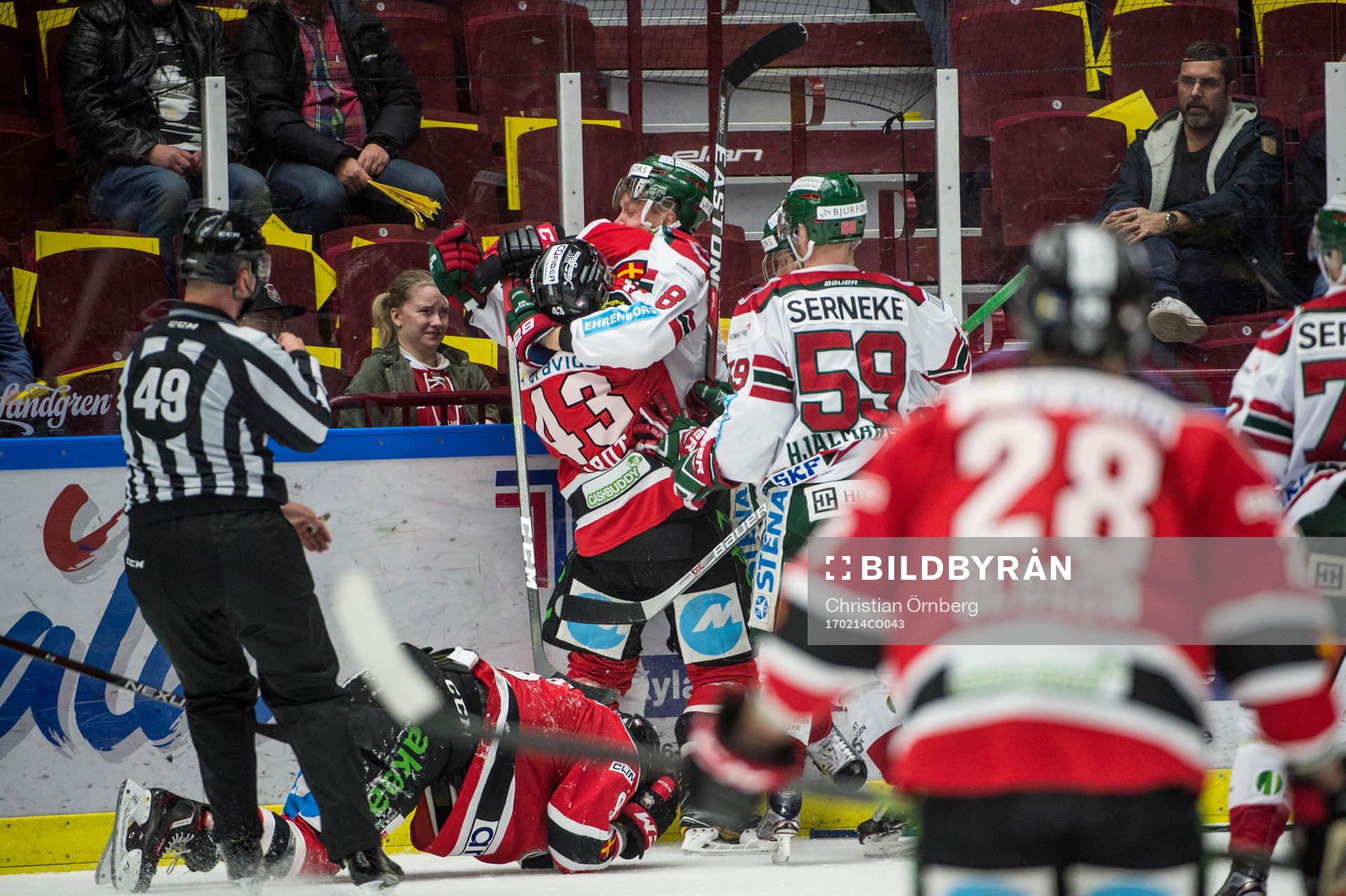 Malmö Redhawks Nichlas Hardt och Frölundas John Nyberg i