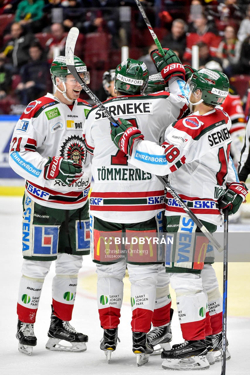 Frölundas Robin Figren jublar med lagkamrater