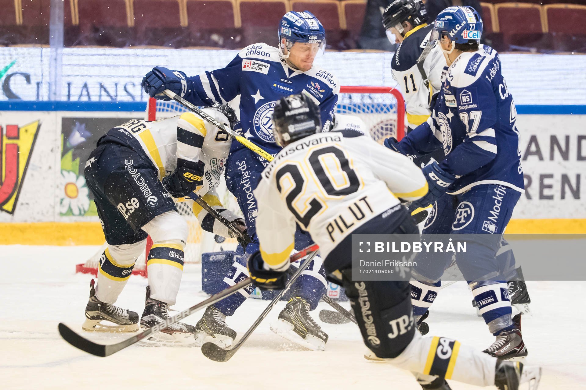 s Lawrence Pilut reducerar till 2-1 bakom Leksands Lukas