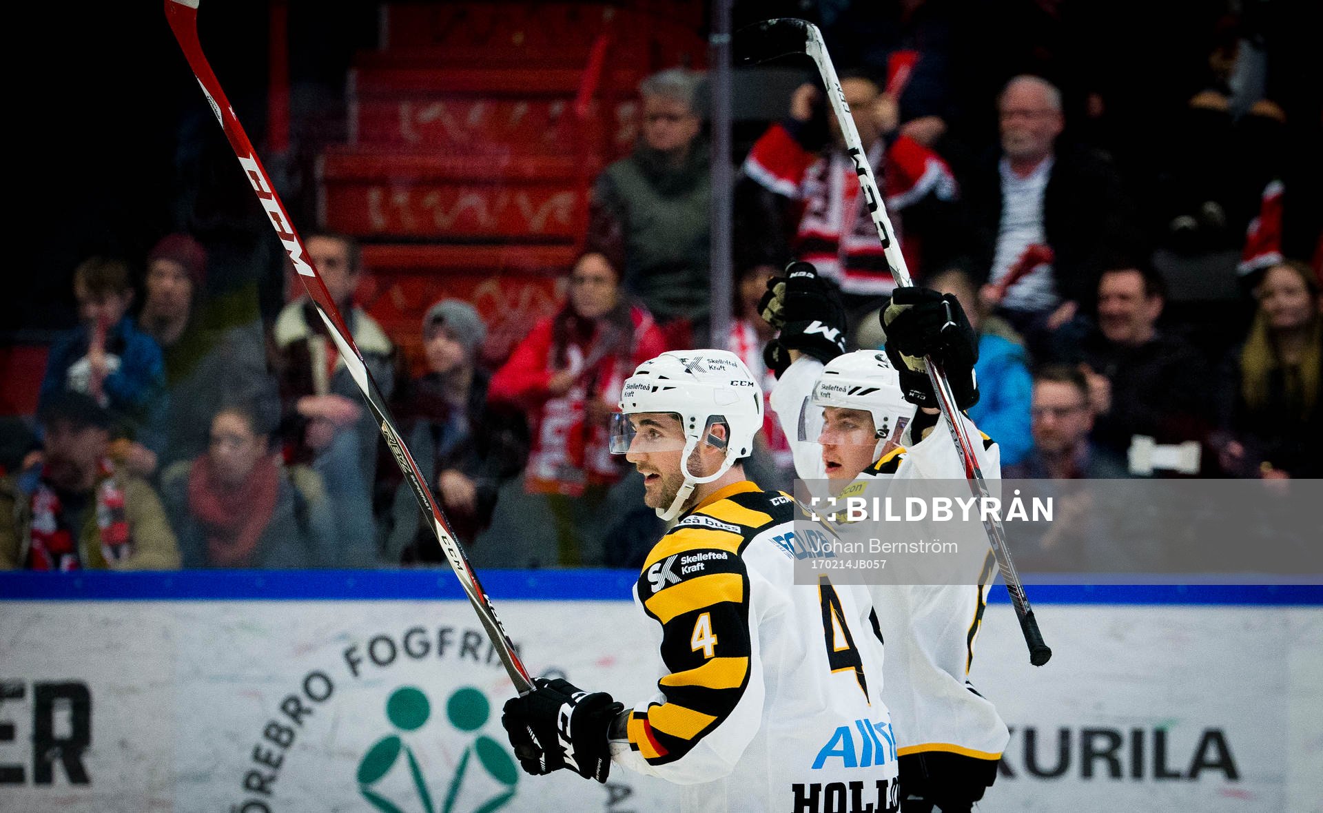 Skellefteås Sebastian Aho gör segermålet 1-2 och jublar