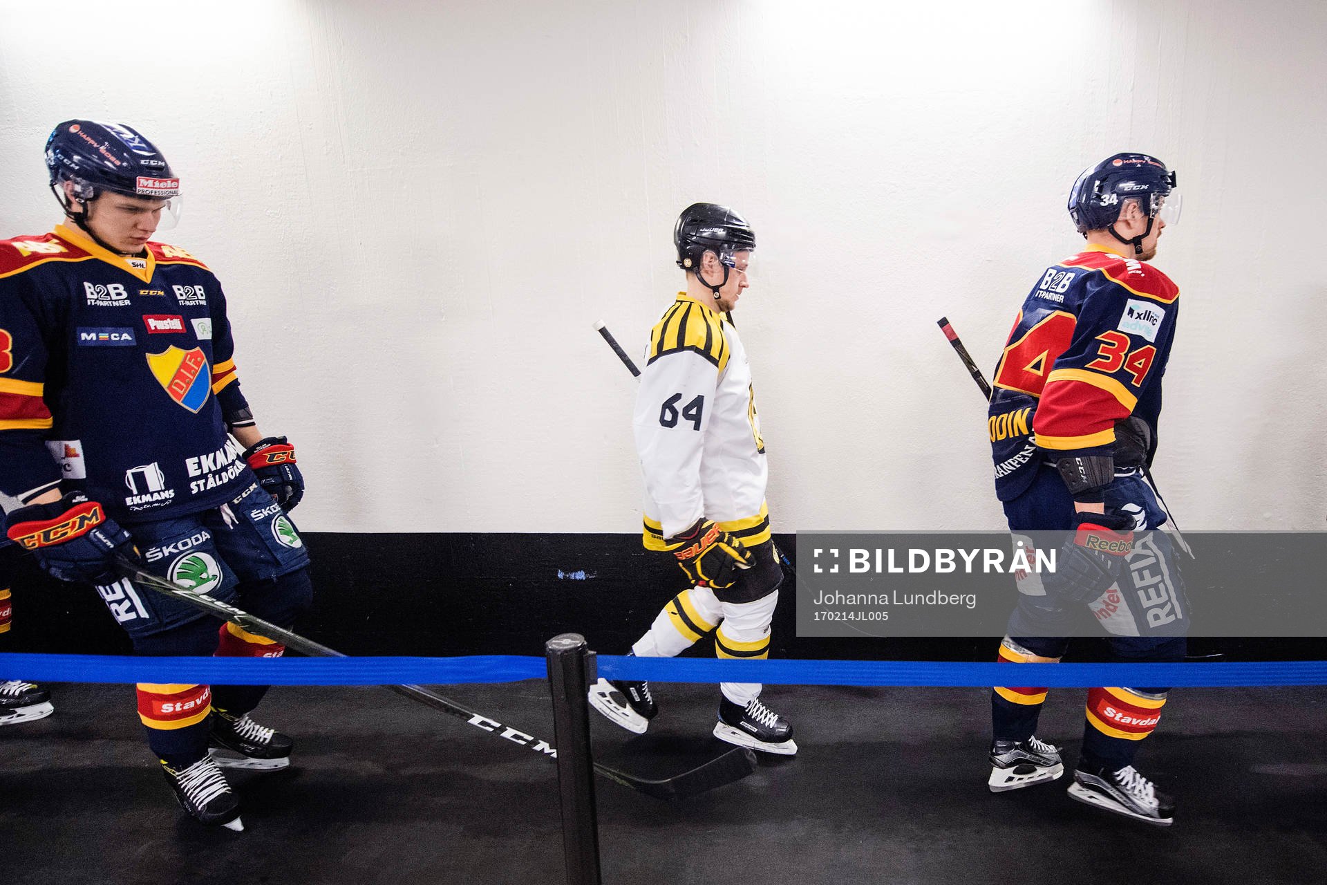 Brynäs Jonathan Pudas bakom Djurgårdens Daniel Brodin