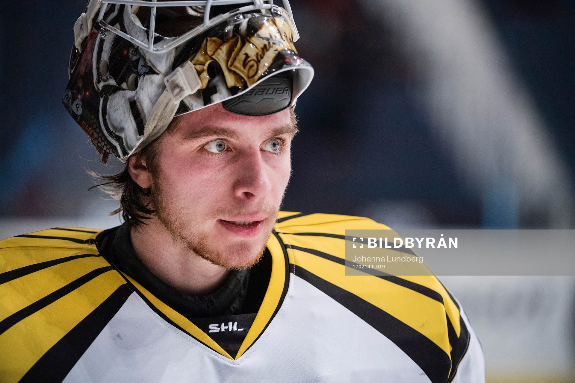 Brynäs målvakt Felix Sandström deppar