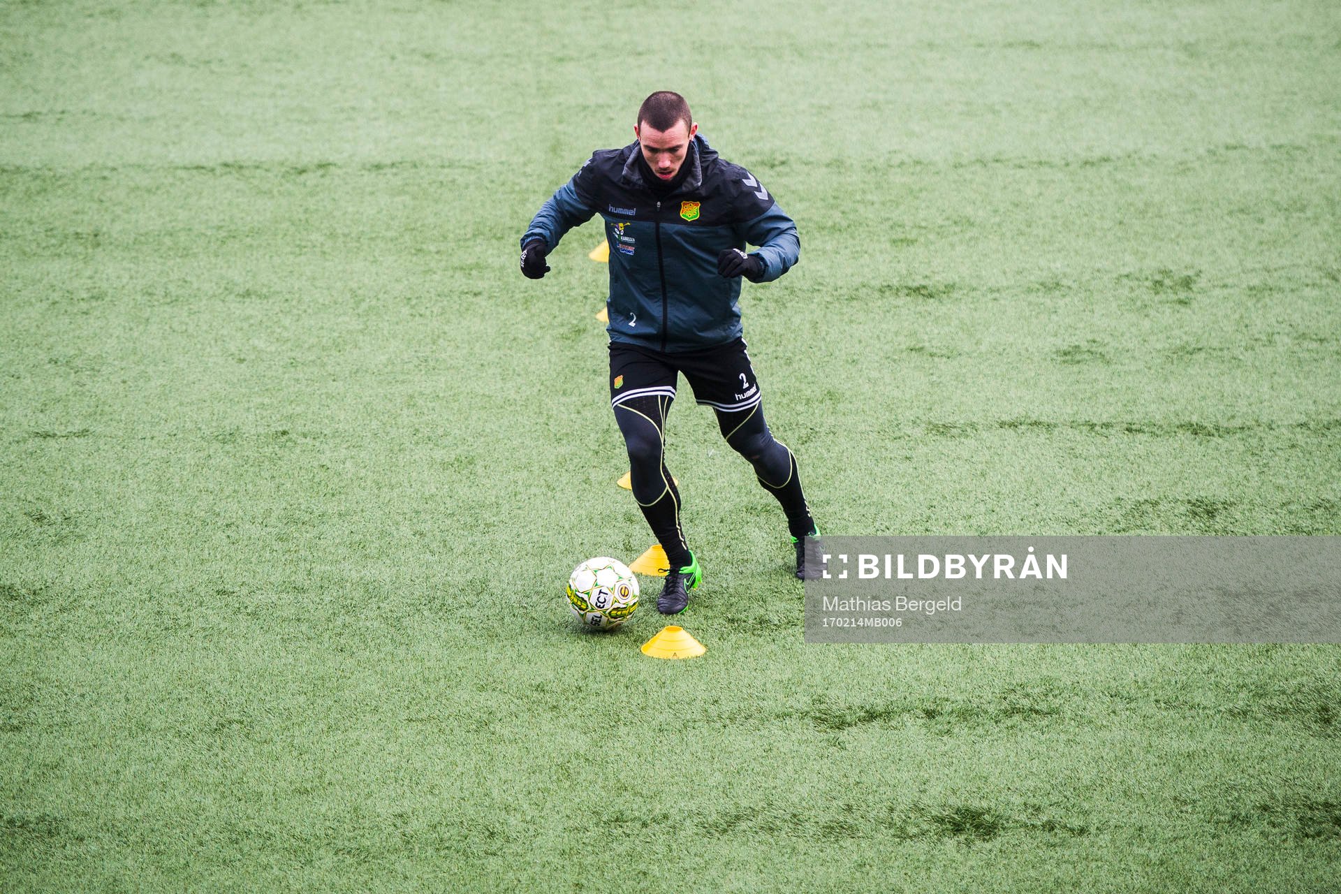GAIS James Sinclair dribblar mellan koner