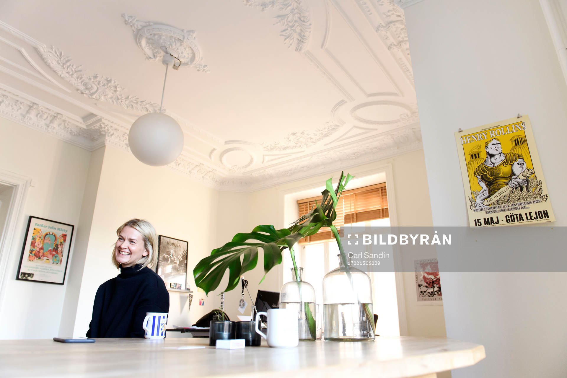 Anna Axvi blir intervjuad