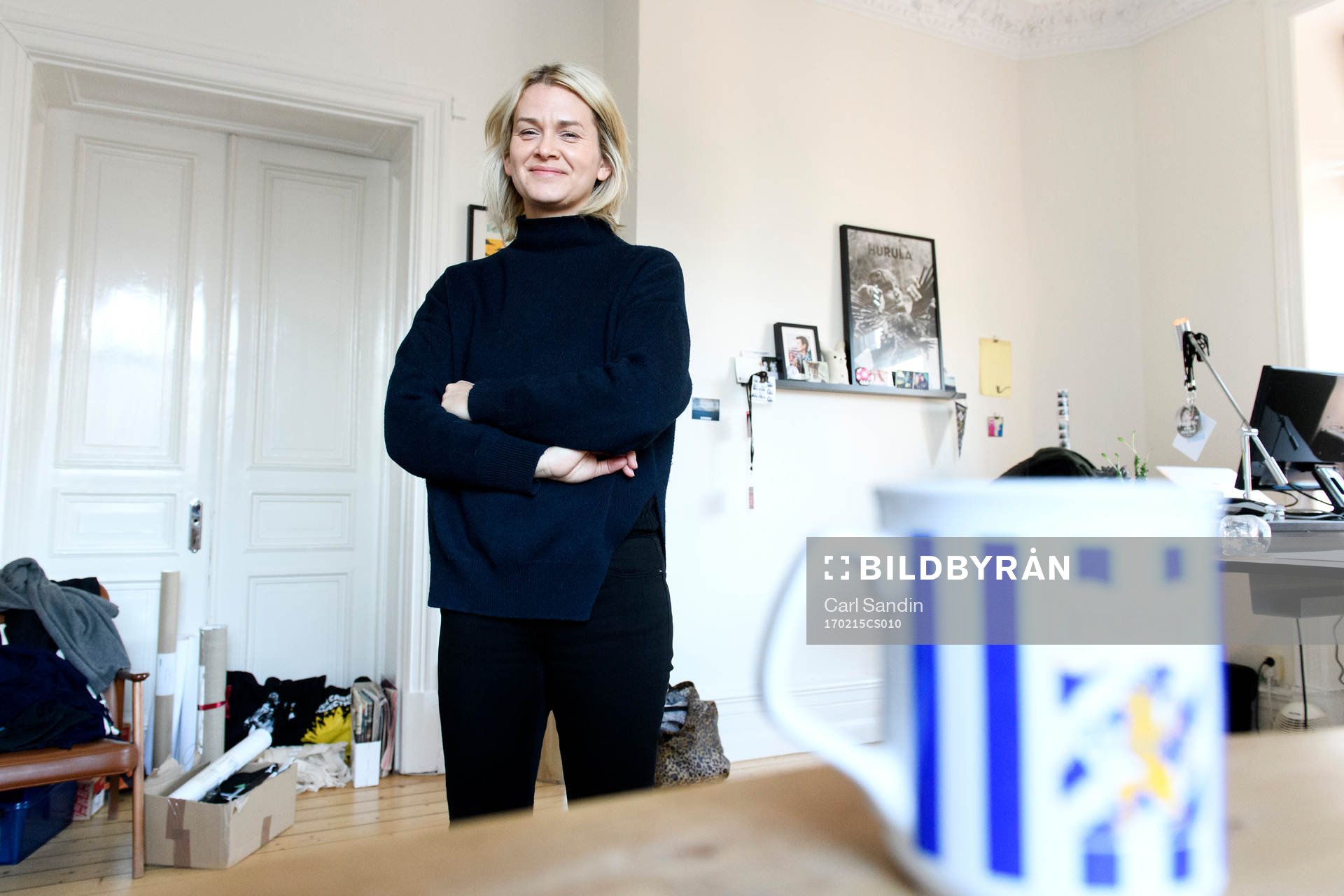 Anna Axvi blir intervjuad