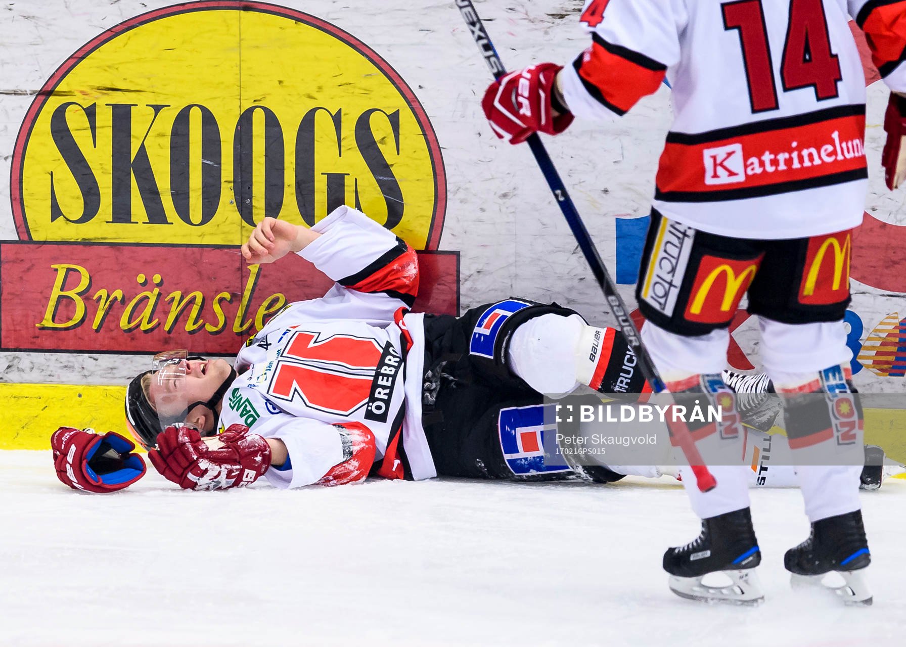 Örebros Gustav Backström liggar skadad