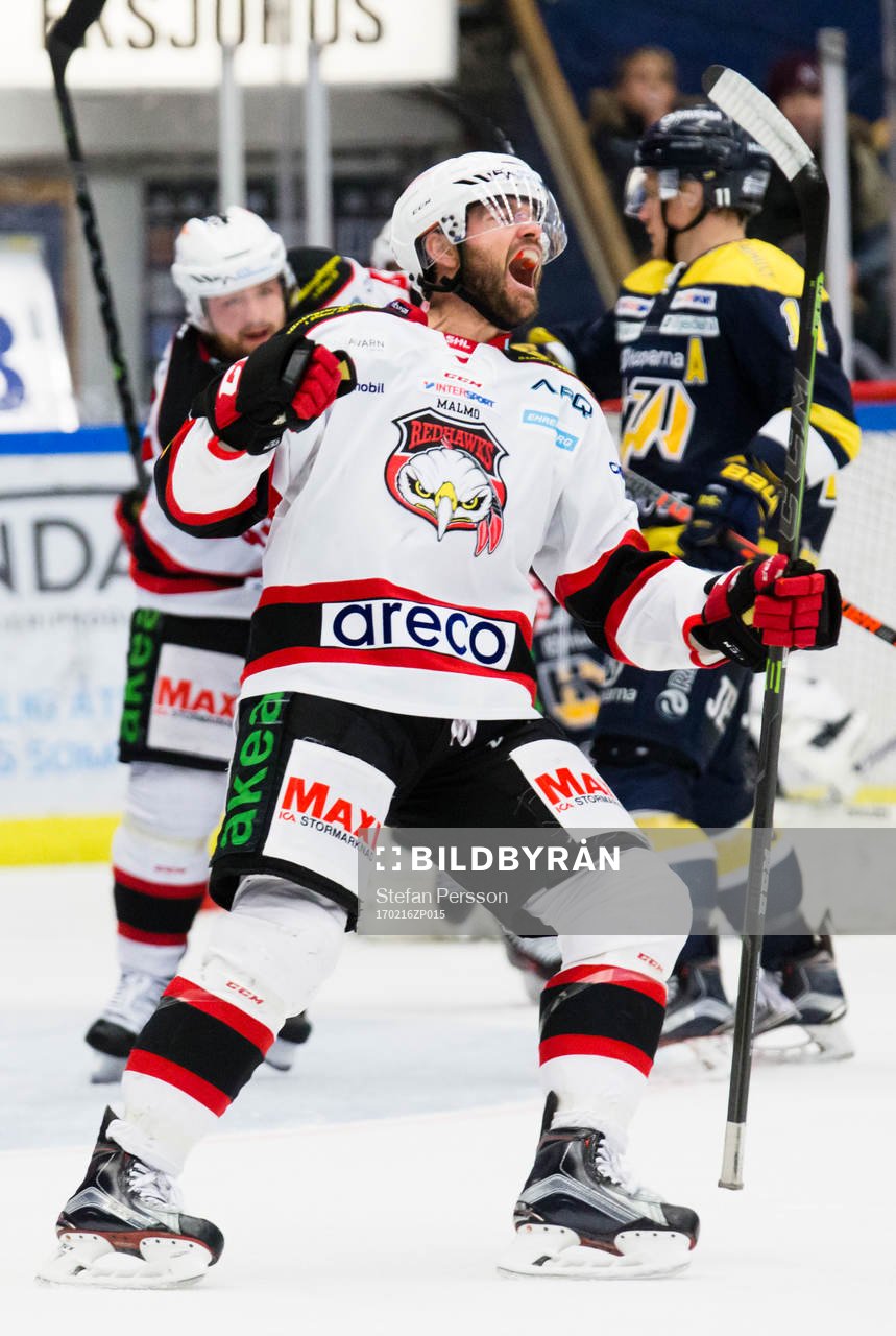 Malmö Redhawks Noah Welch jublar