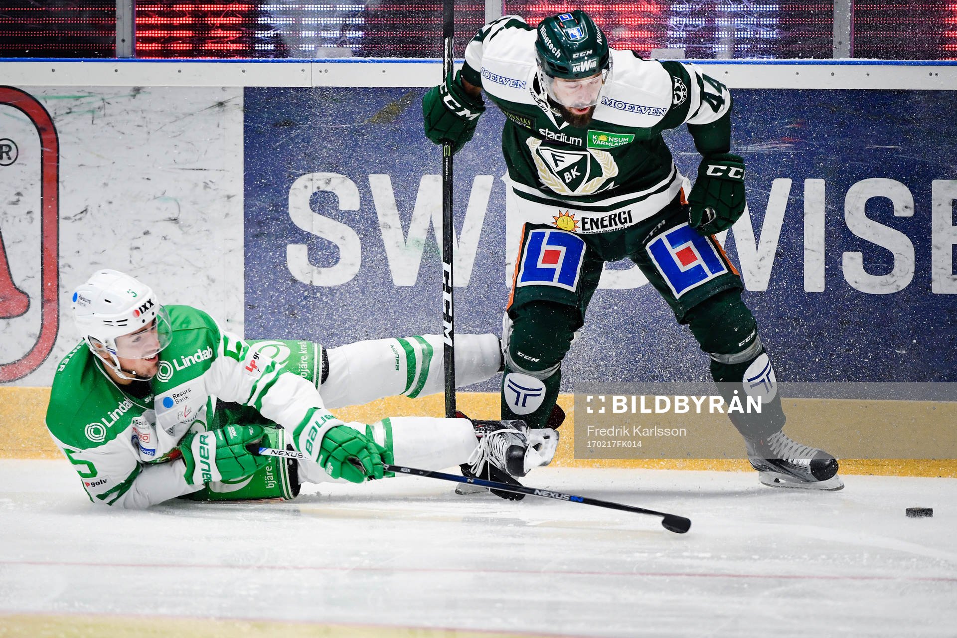 Rögles Alen Bibic och Färjestads Milan Gulas