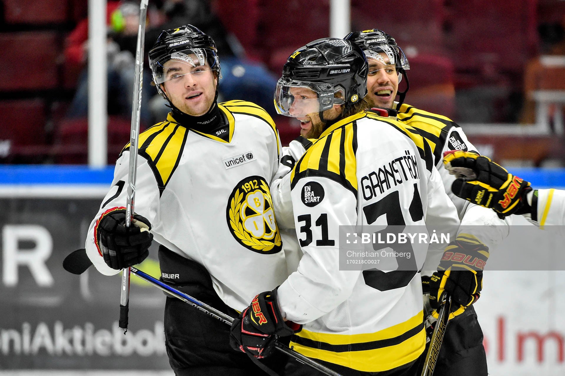 Brynäs Jonathan Granström jublar med lagkamrater