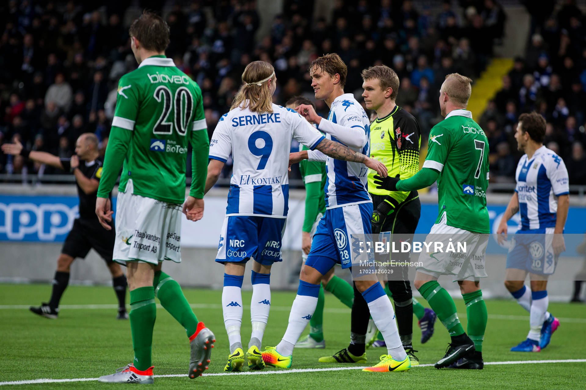 IFK Göteborgs Thomas Rogne jublar ihop med Elias Mar Omarsson efter 3-0 under fotbollsmatchen i Svenska Cupen mellan IFK Göteborg och Ljungskile den 18 februari 2017 i Göteborg.