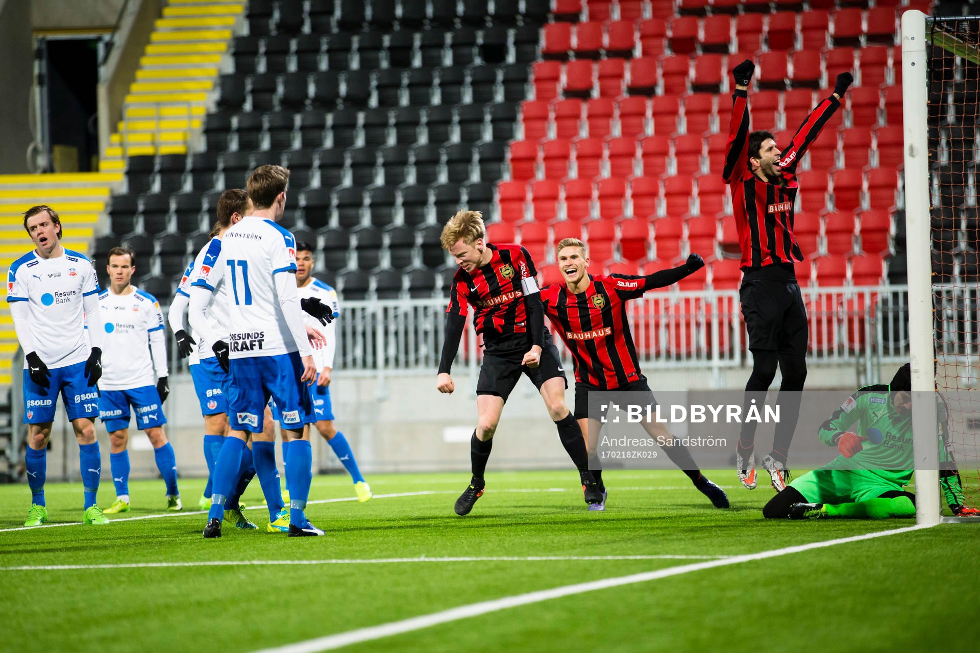 Brommapojkarnas Gustav Sandberg Magnusson (m) jublar
