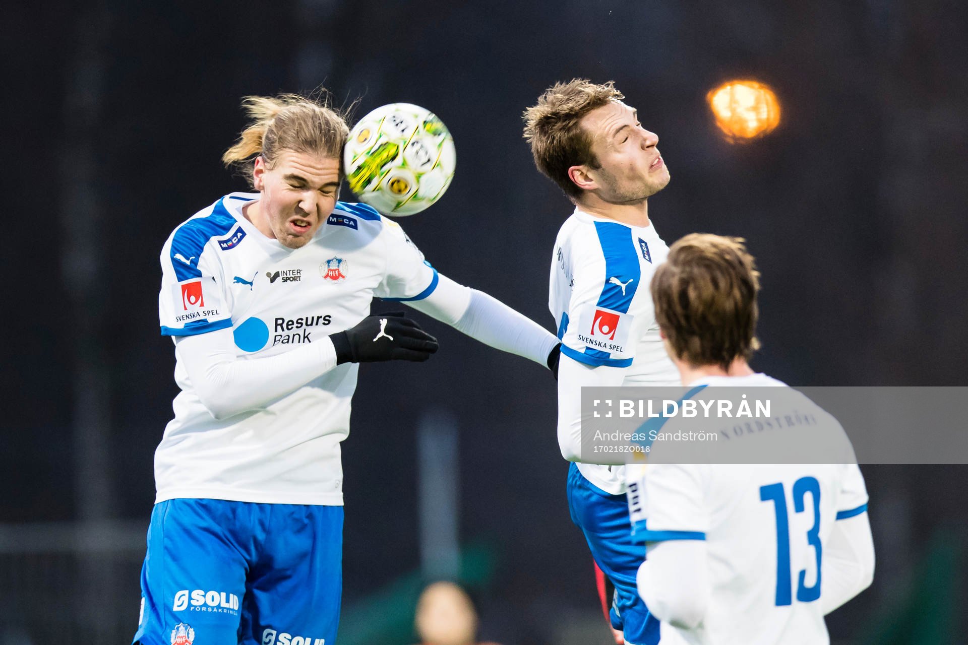 Helsingborgs Charlie Weberg (v) och Frederik Helstrup går