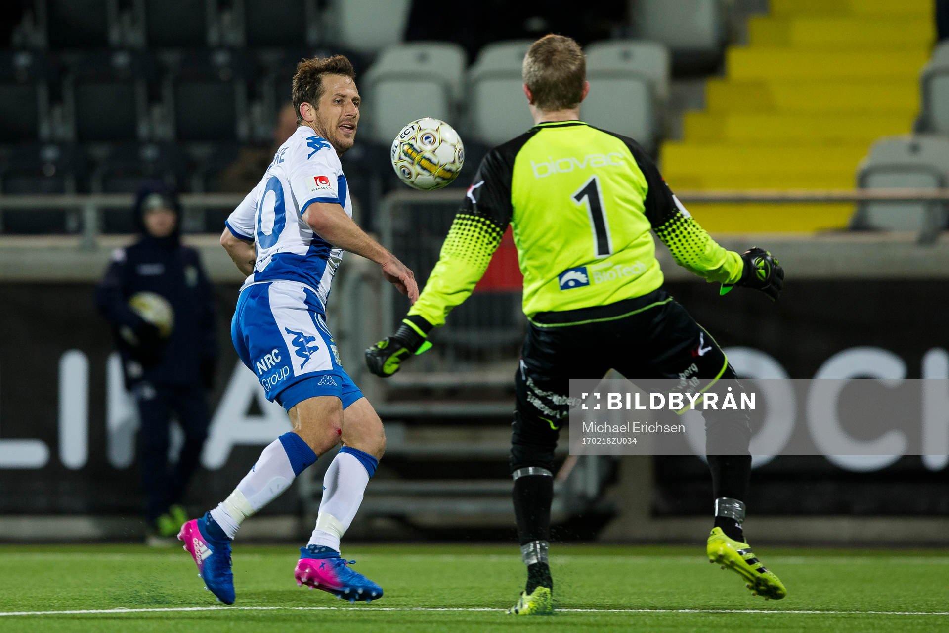 IFK Göteborgs Tobias Hysen med ett försök mot
