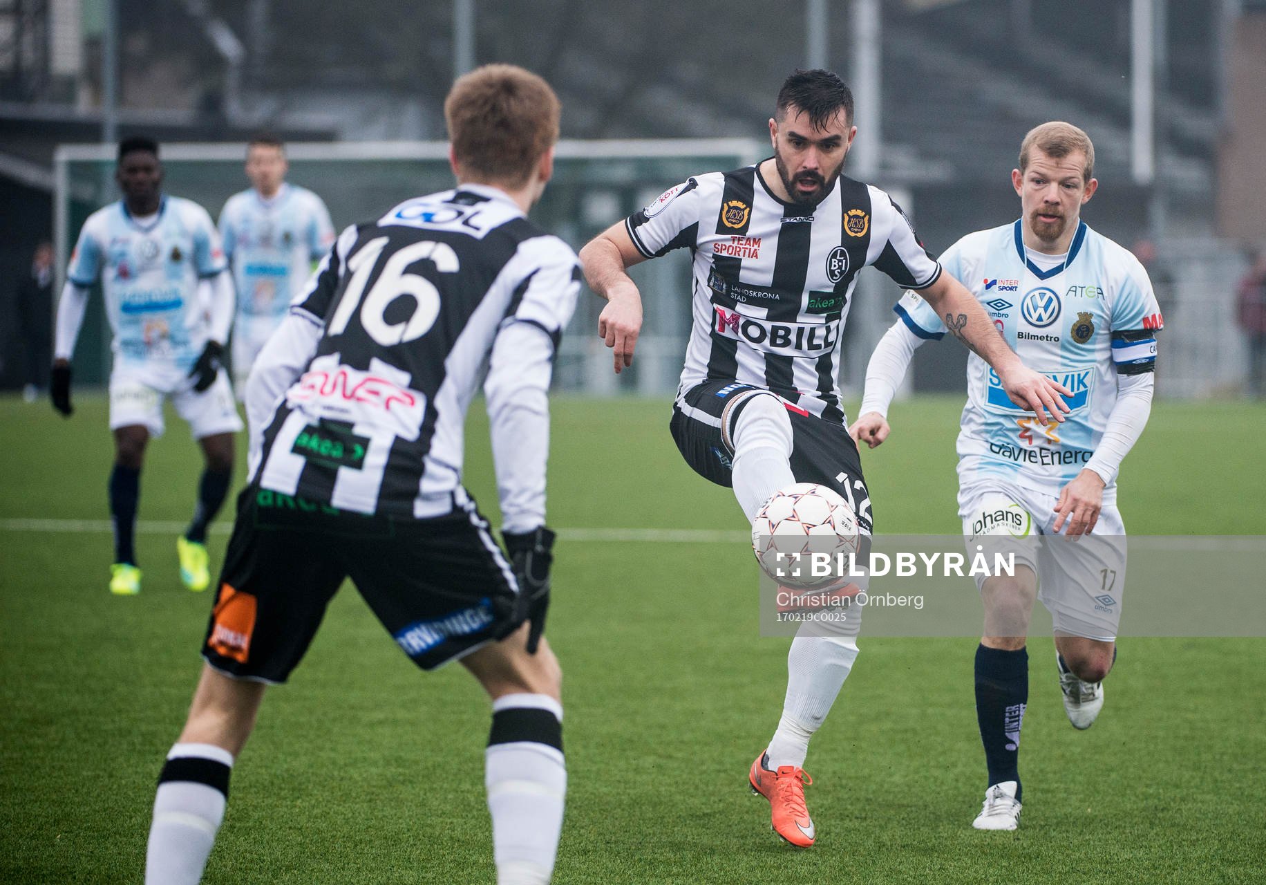 Landskronas Igor Arsenijevic och Dennis Olofsson mot Gefles
