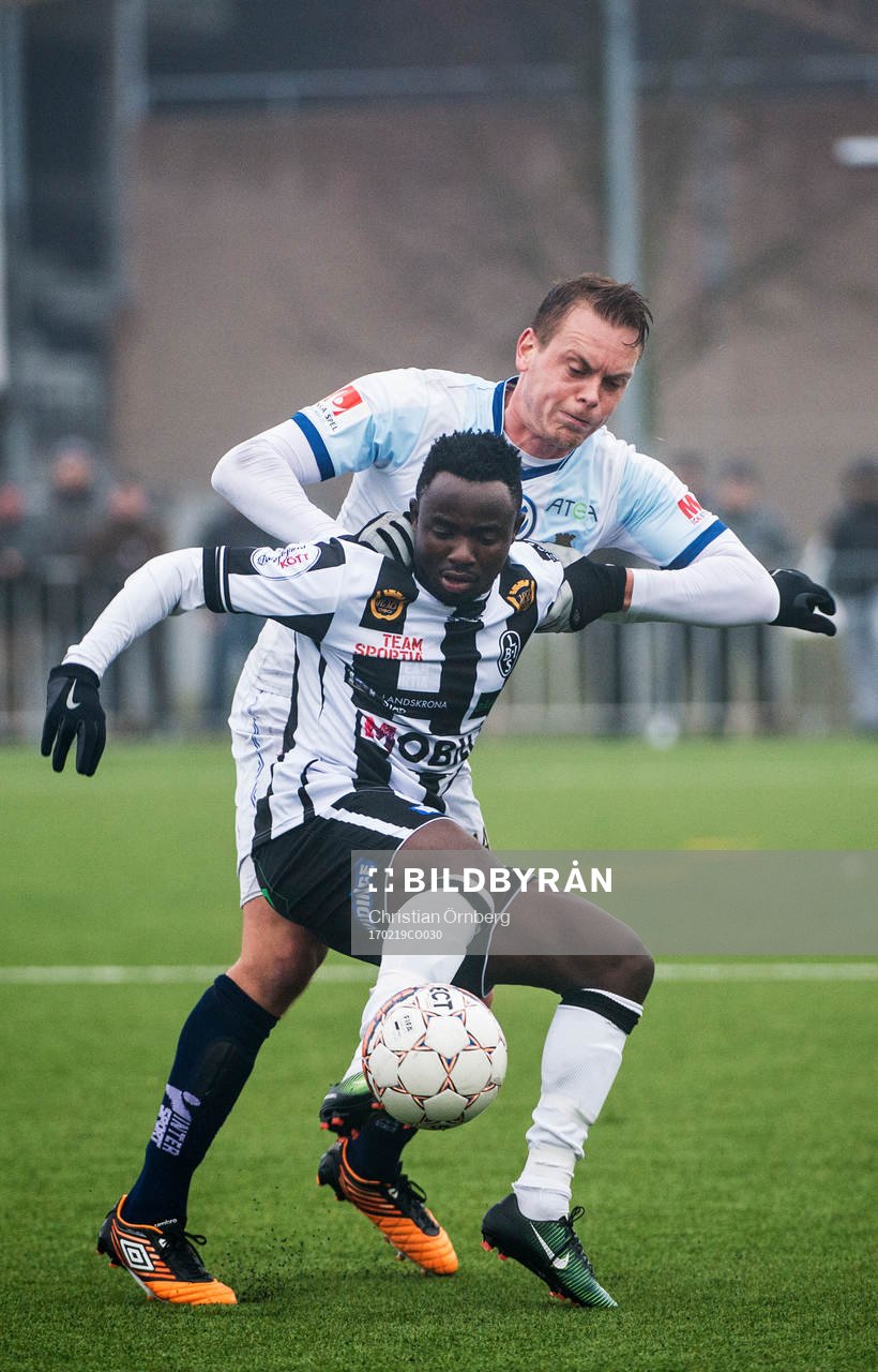 Landskronas Edafe Egbedi mot Gefles Jens Portin