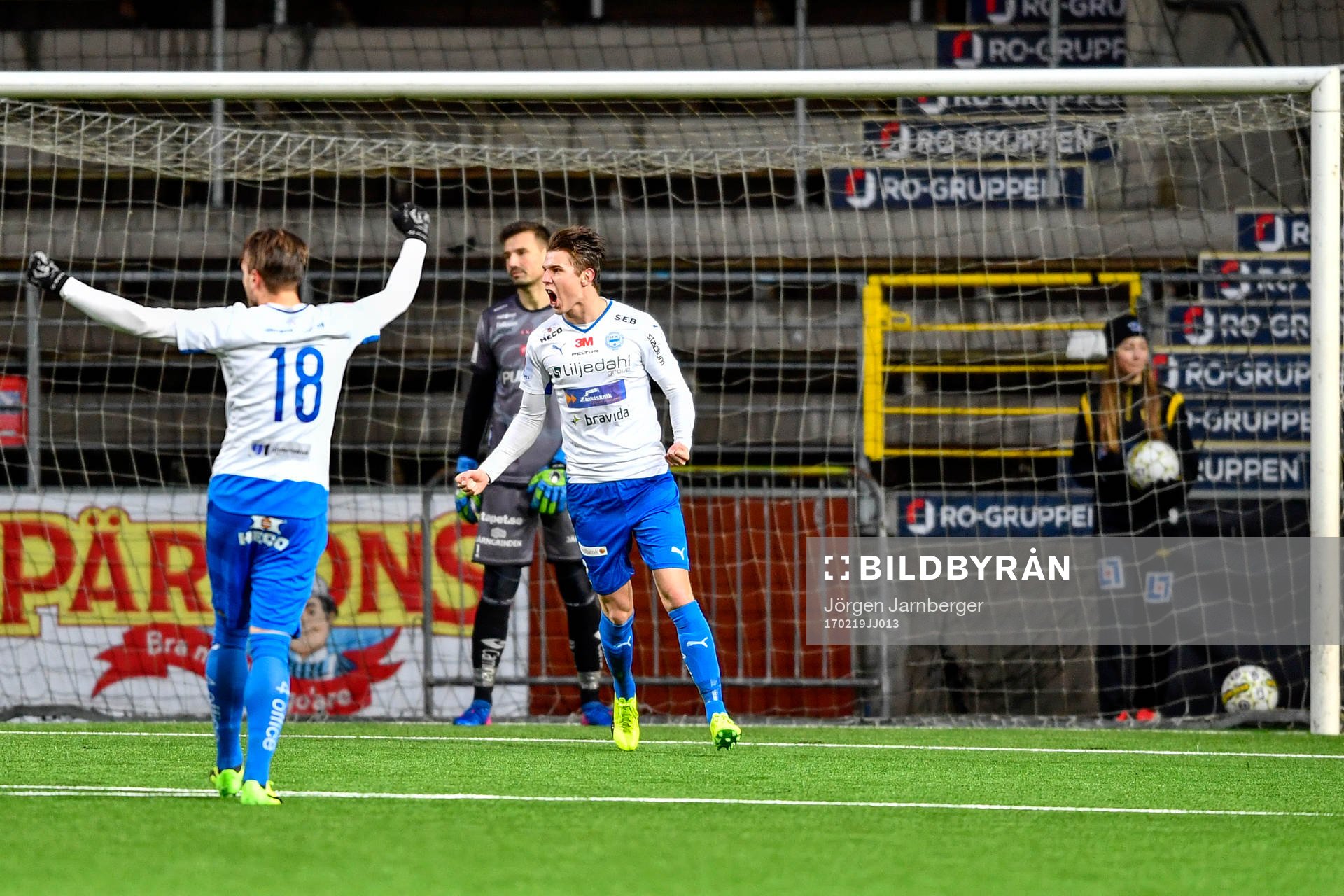 Värnamos Fredrik Lundgren jublar