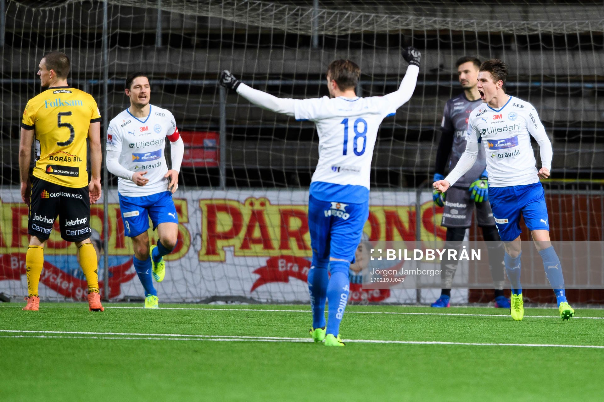 Värnamos Fredrik Lundgren jublar