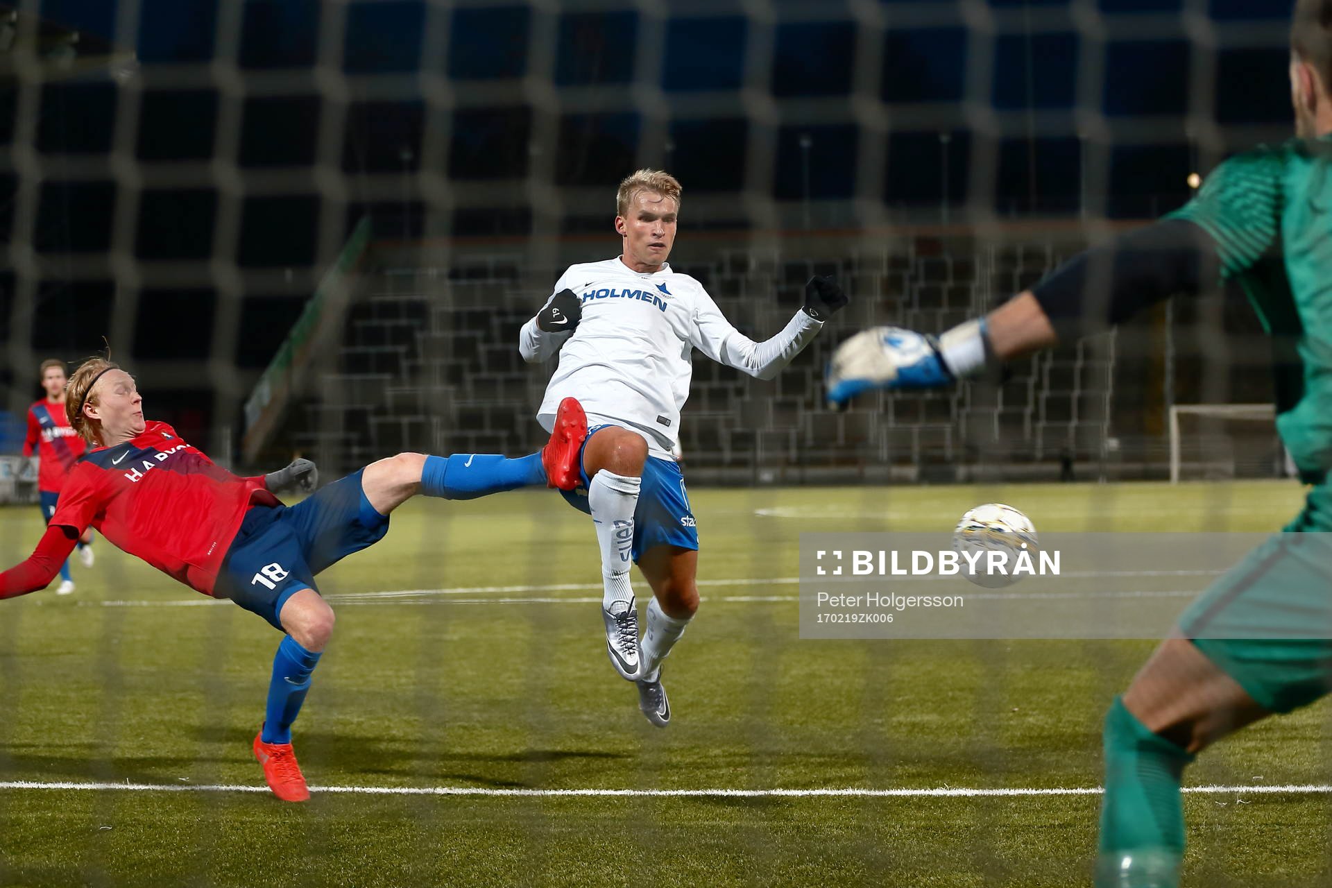 Missad målchans av Norrköpings Sebastian Andersson