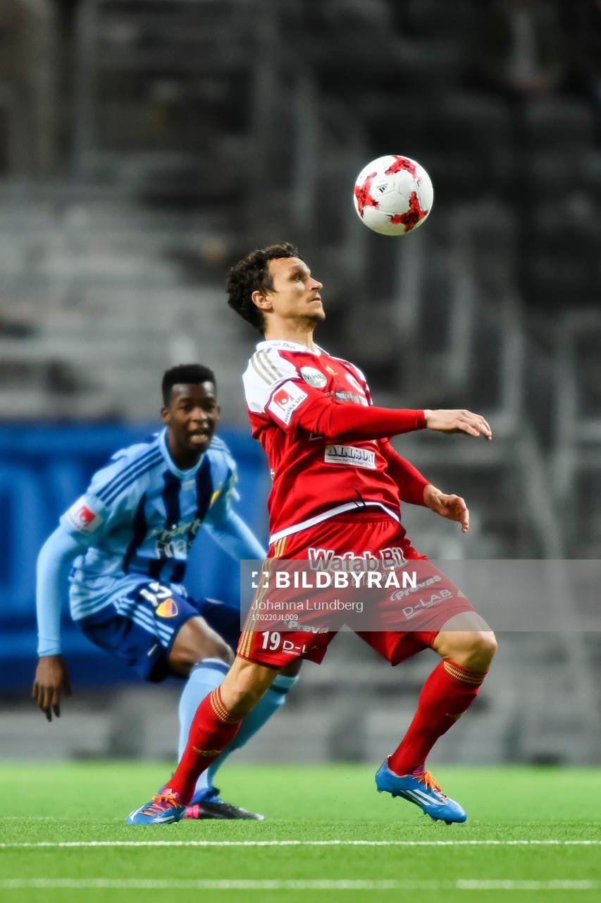 Degerfors Shpetim Hasani och Djurgårdens Souleymane Kone