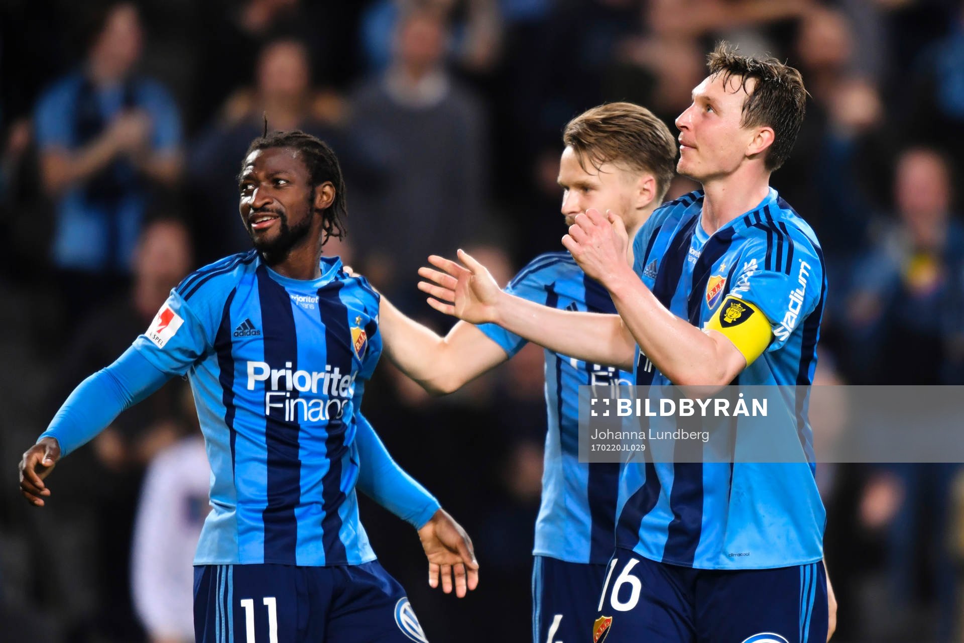 Djurgårdens Amadou Jawo och Kim Källström jublar