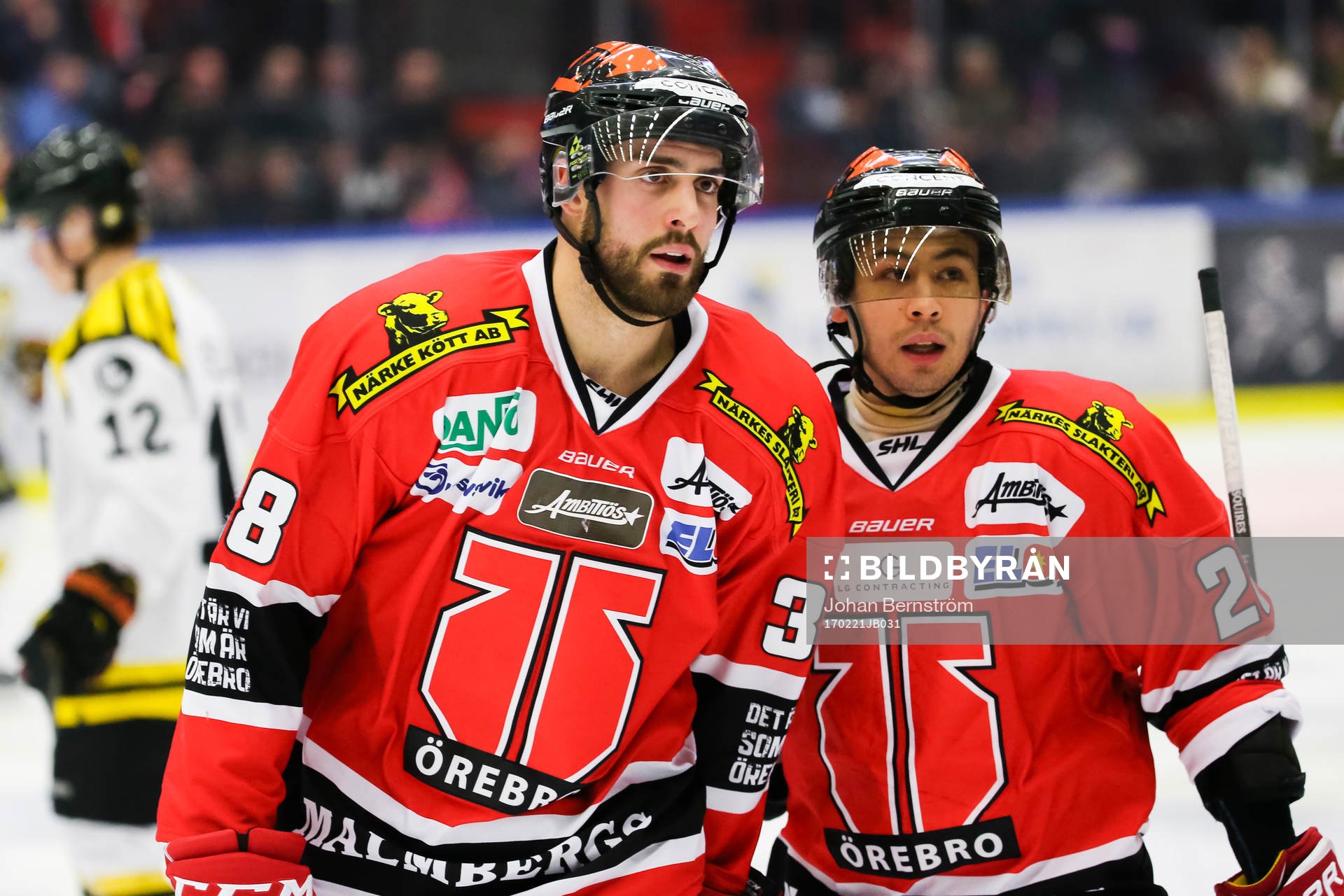 Örebros Lucas Lessio och Greg Squires jublar