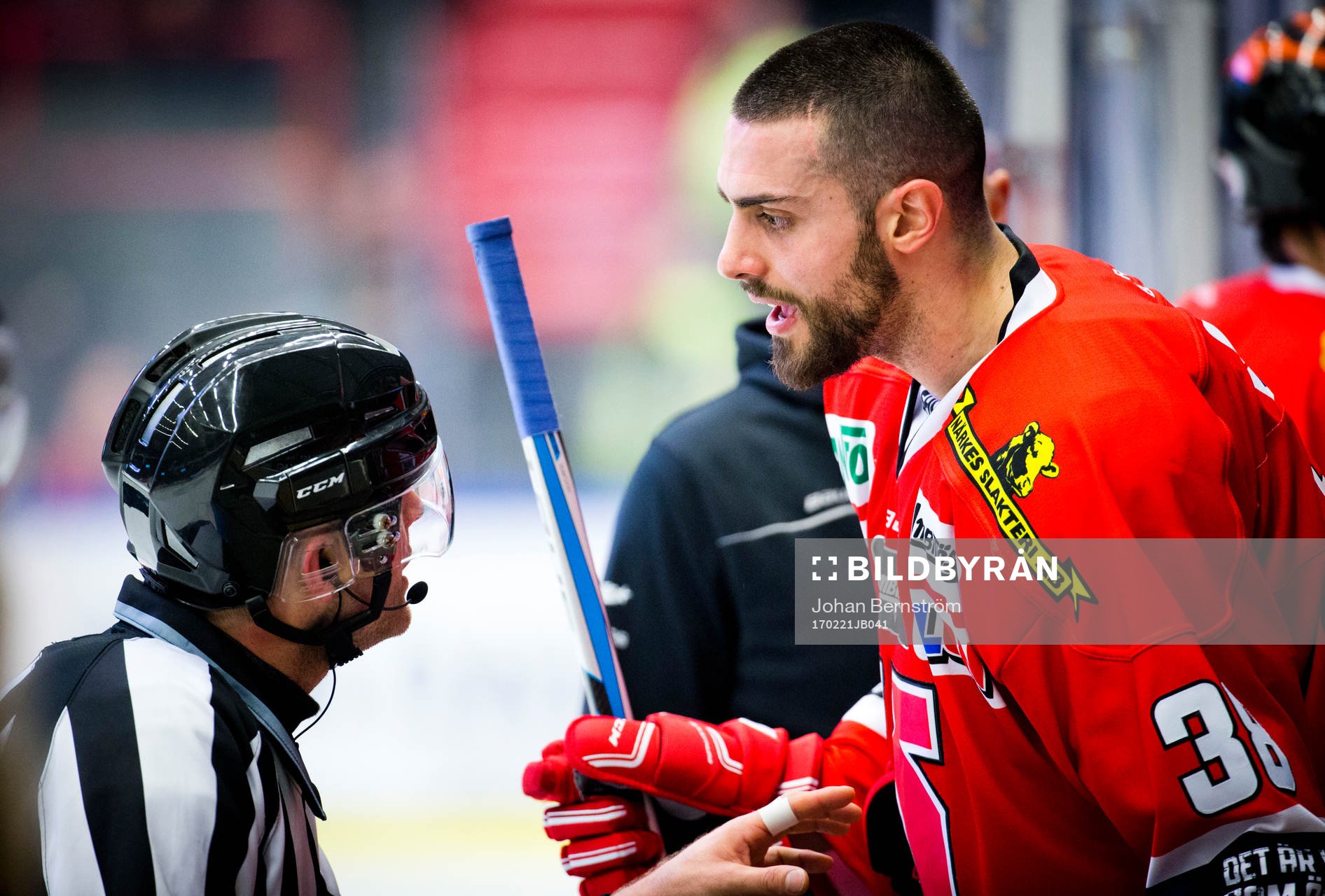 Örebros Lucas Lessio deppar