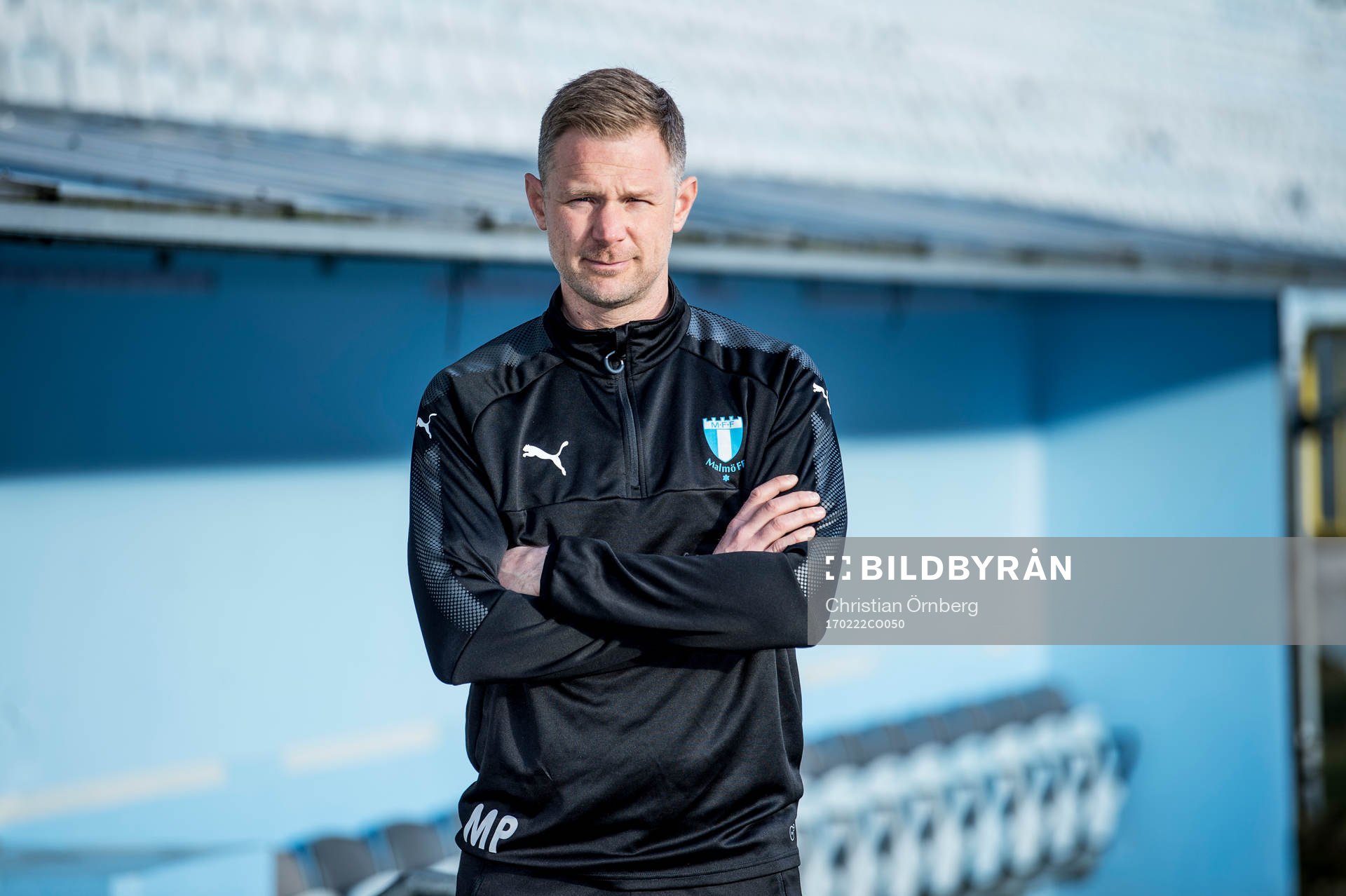 Huvudtränaren i Malmö FF, Magnus Pehrsson, inne på