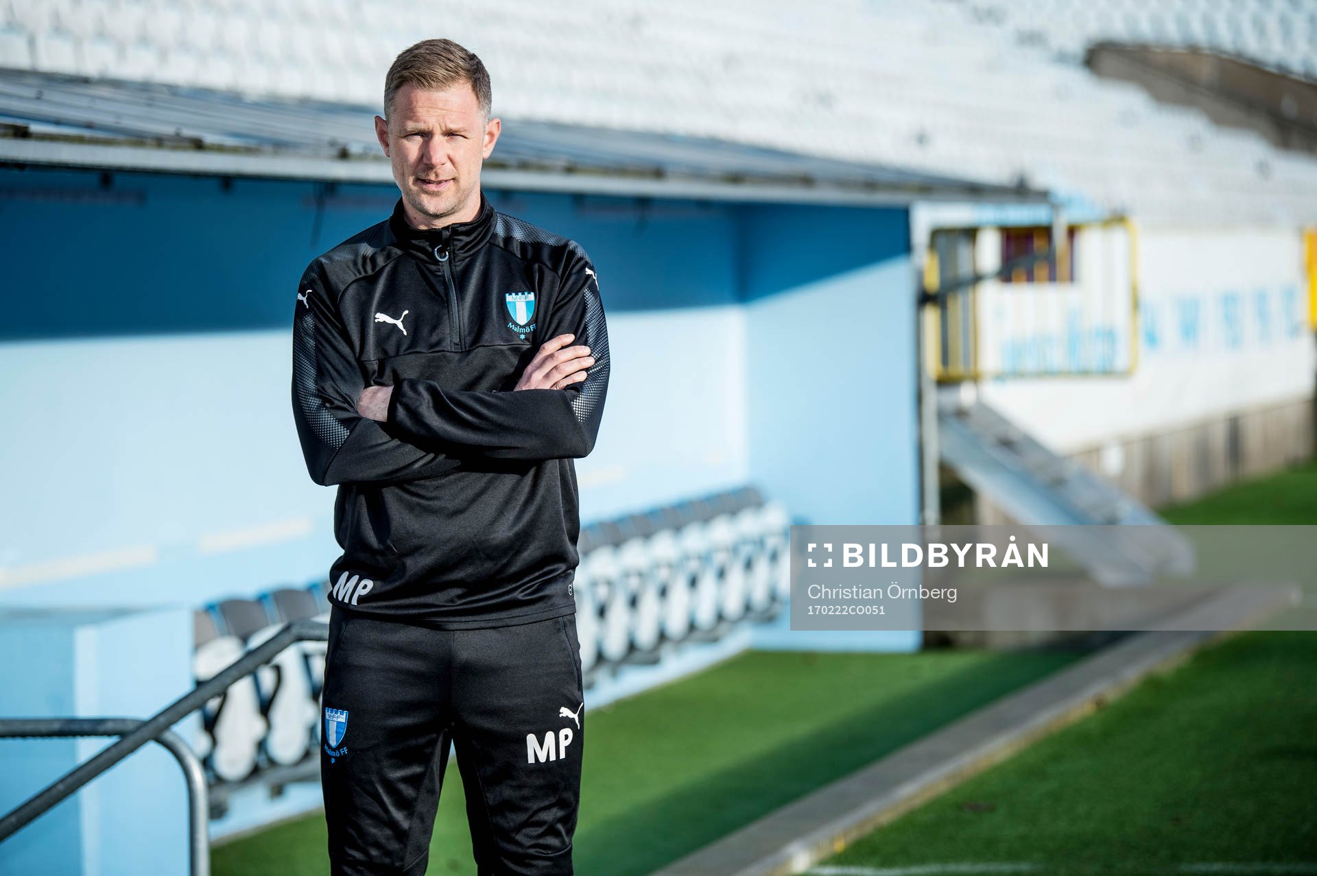 Huvudtränaren i Malmö FF, Magnus Pehrsson, inne på
