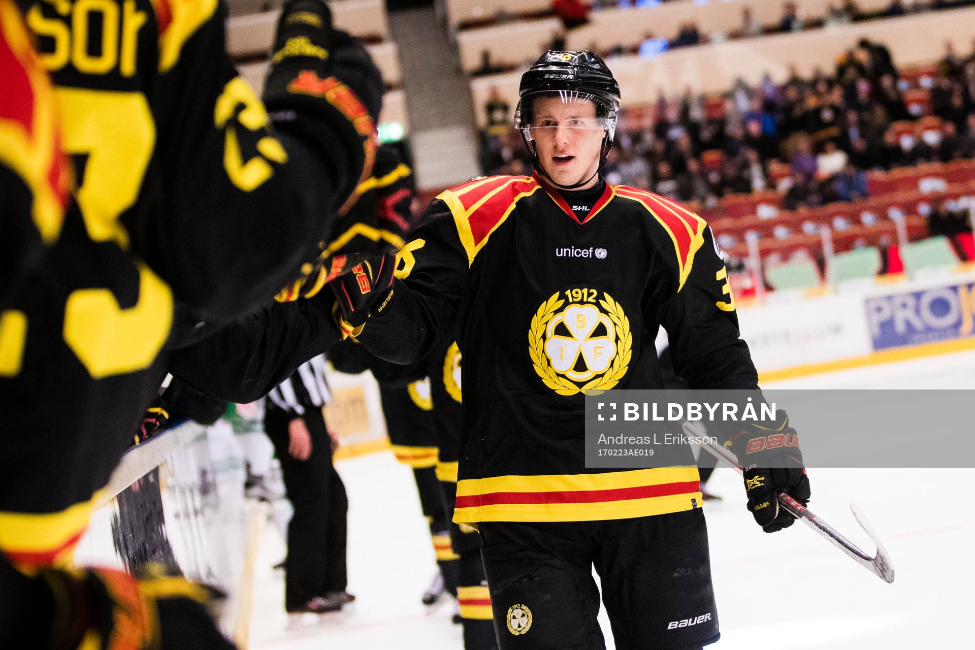 Brynäs Linus Ölund jublar